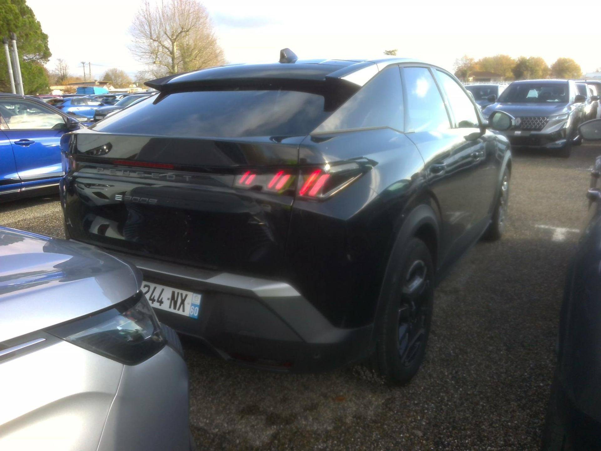 PEUGEOT 3008 210 ch 73 kWh Allure