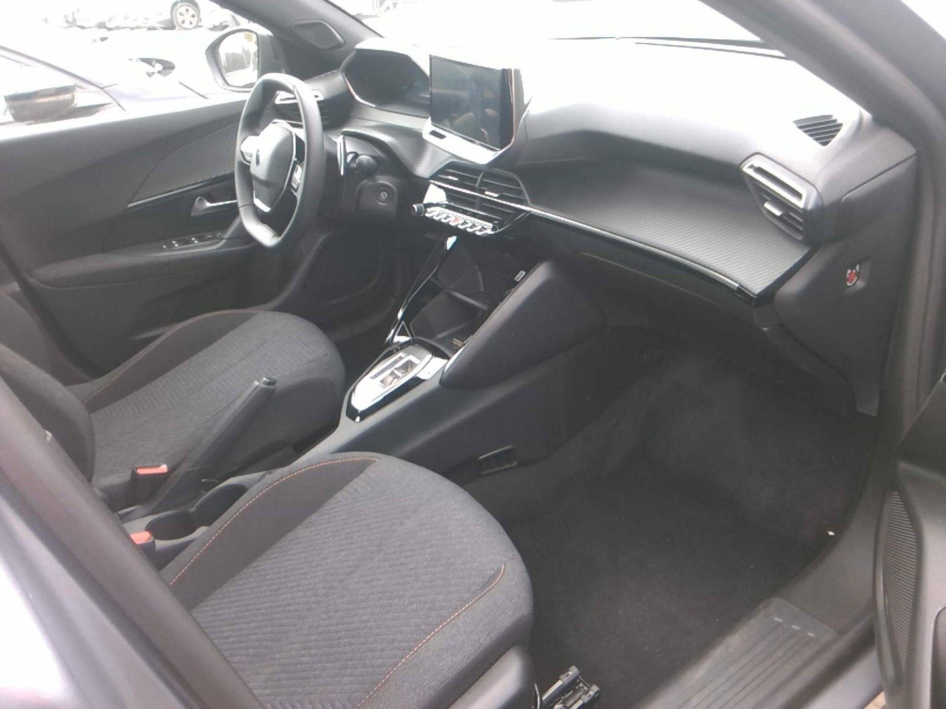 PEUGEOT 2008 Hybrid 145 ch e-DCS6 Style