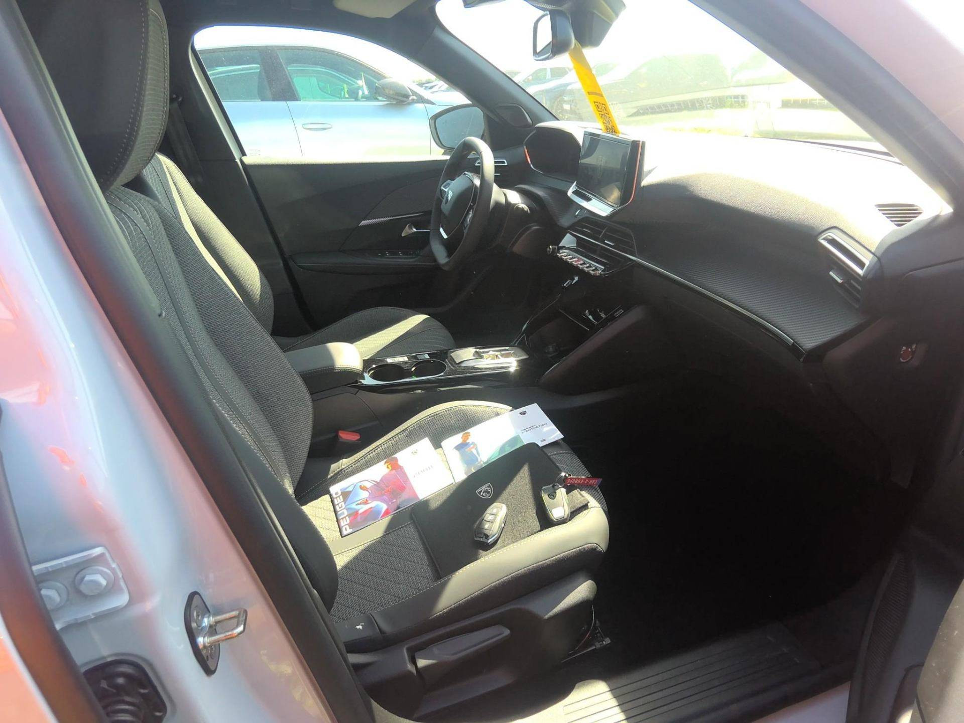 PEUGEOT 2008 Hybrid 145 ch e-DCS6 Allure
