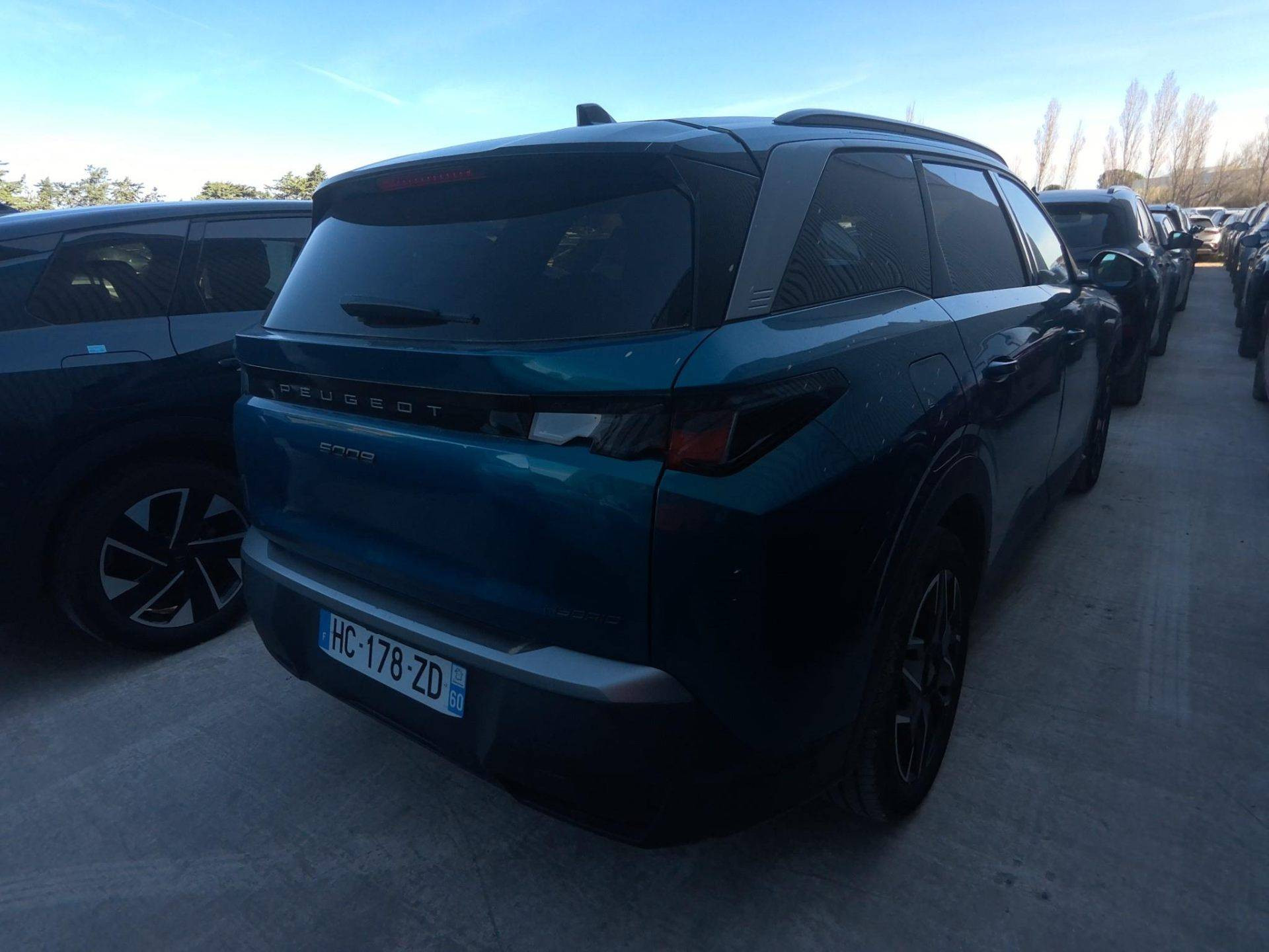 PEUGEOT 5008 GT Hybrid 145 CV e-DCS6 