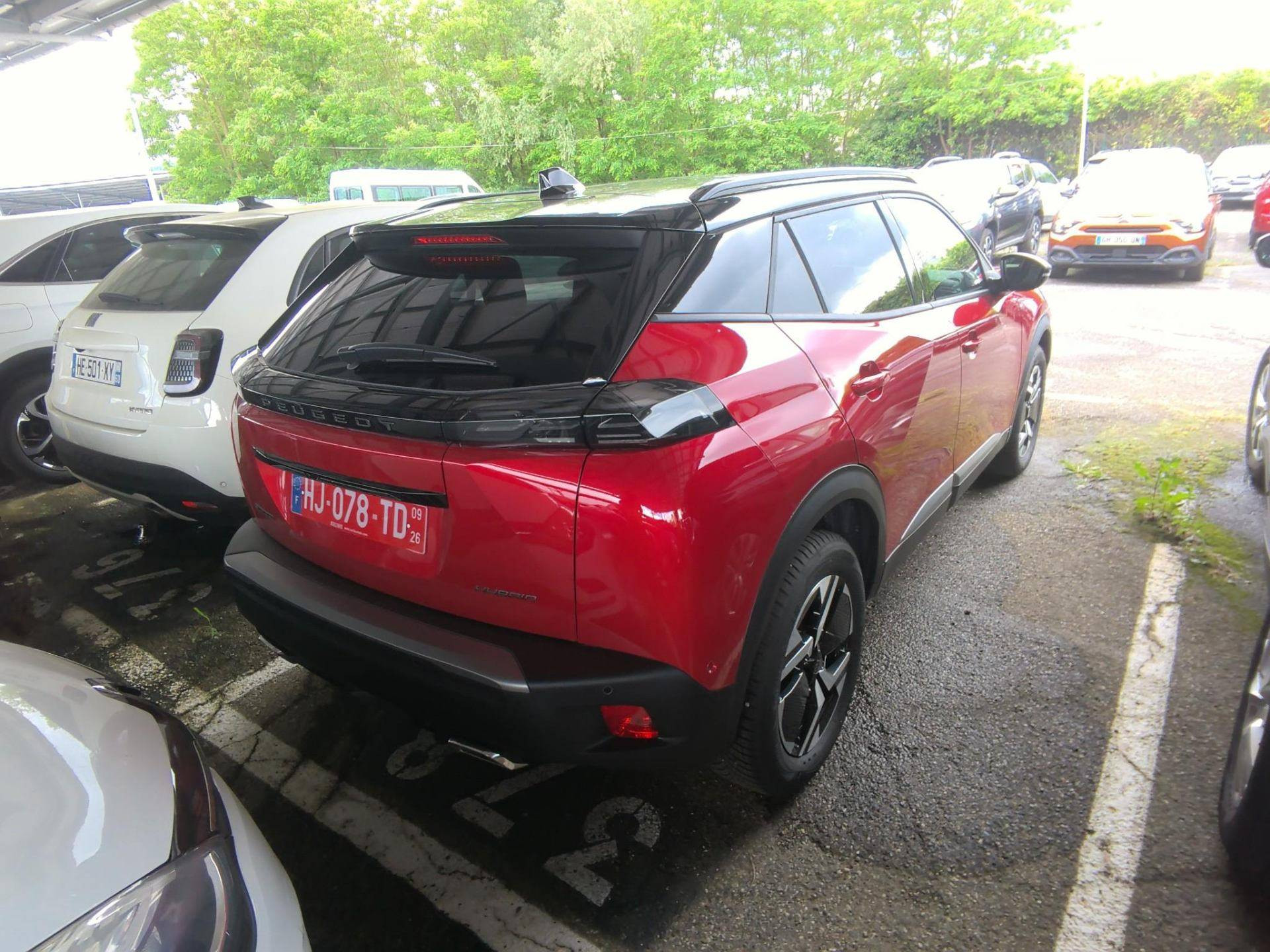 PEUGEOT 2008 Hybrid 145 ch e-DCS6 GT