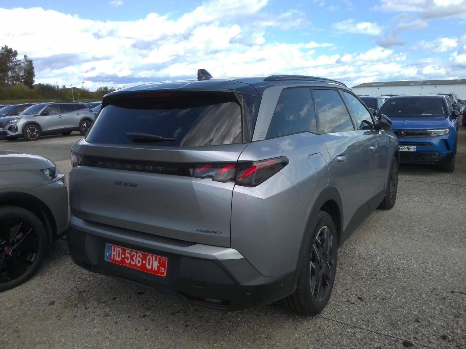 PEUGEOT 5008 GT Hybrid 145 CV e-DCS6 