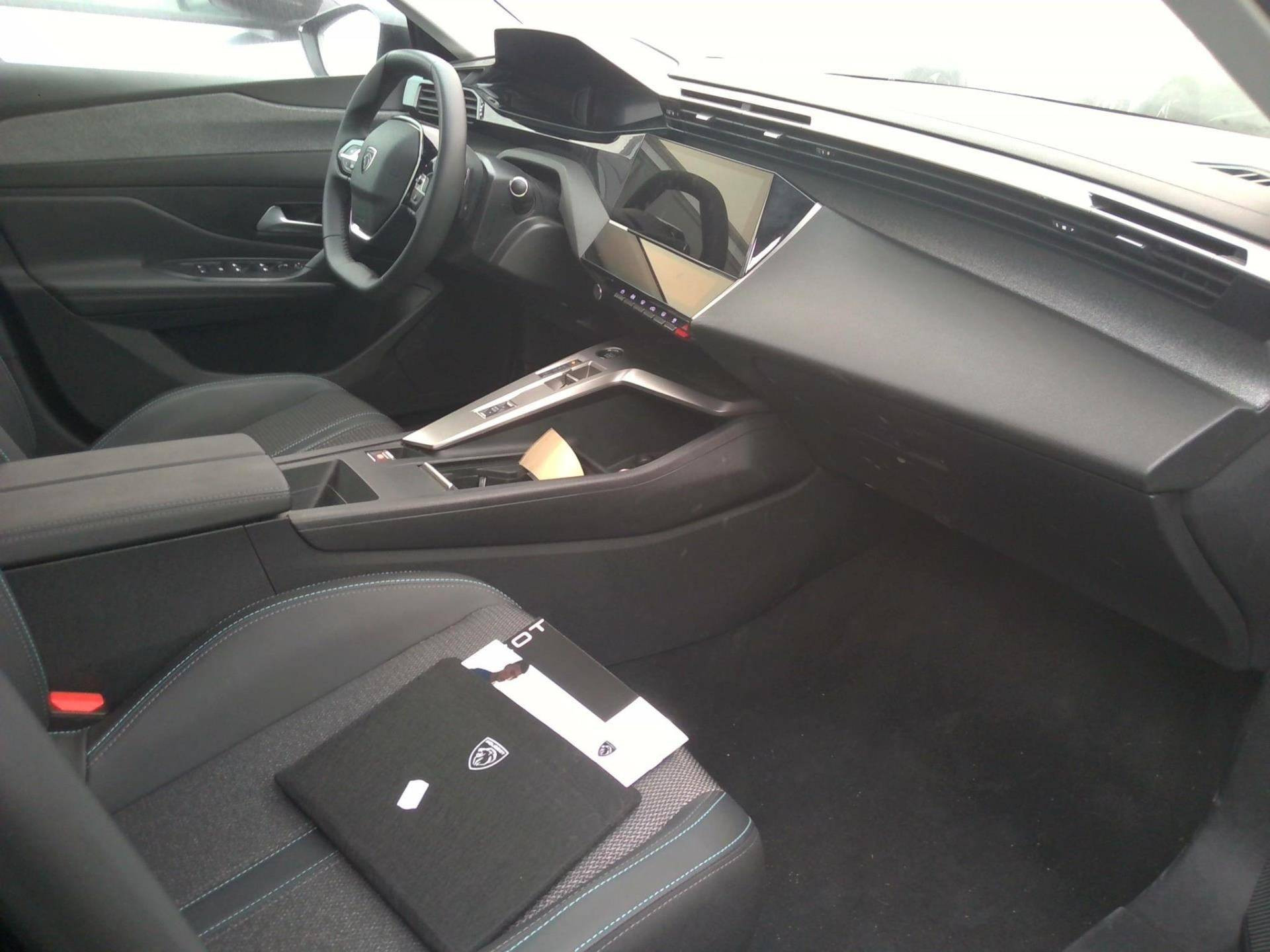 PEUGEOT 308 ALLURE Hybrid 145 CV e-DCS6 