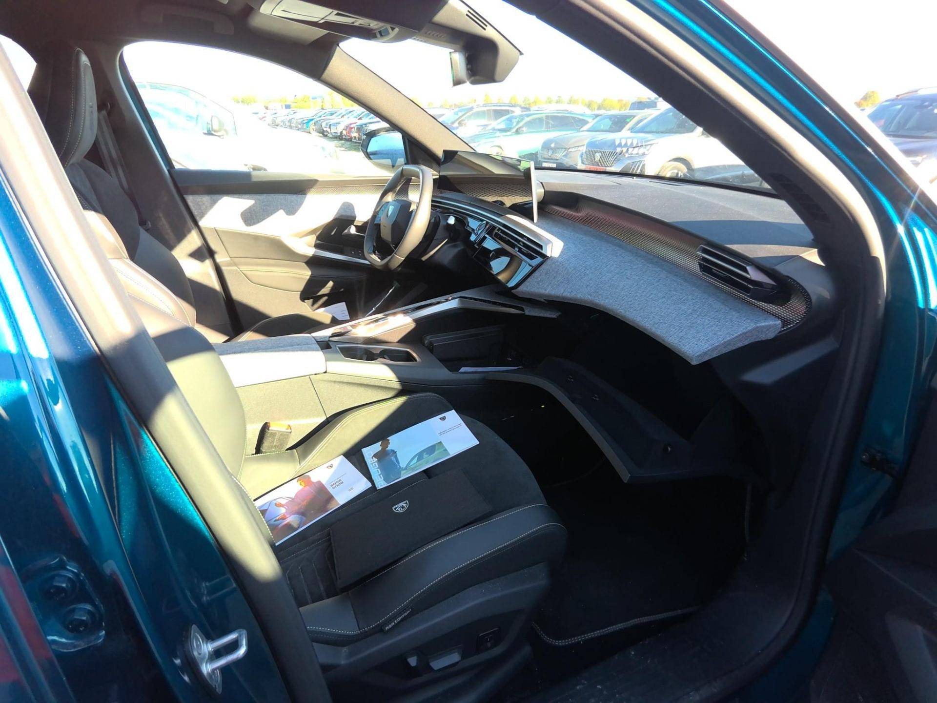 PEUGEOT 5008 GT Hybrid 145 CV e-DCS6 