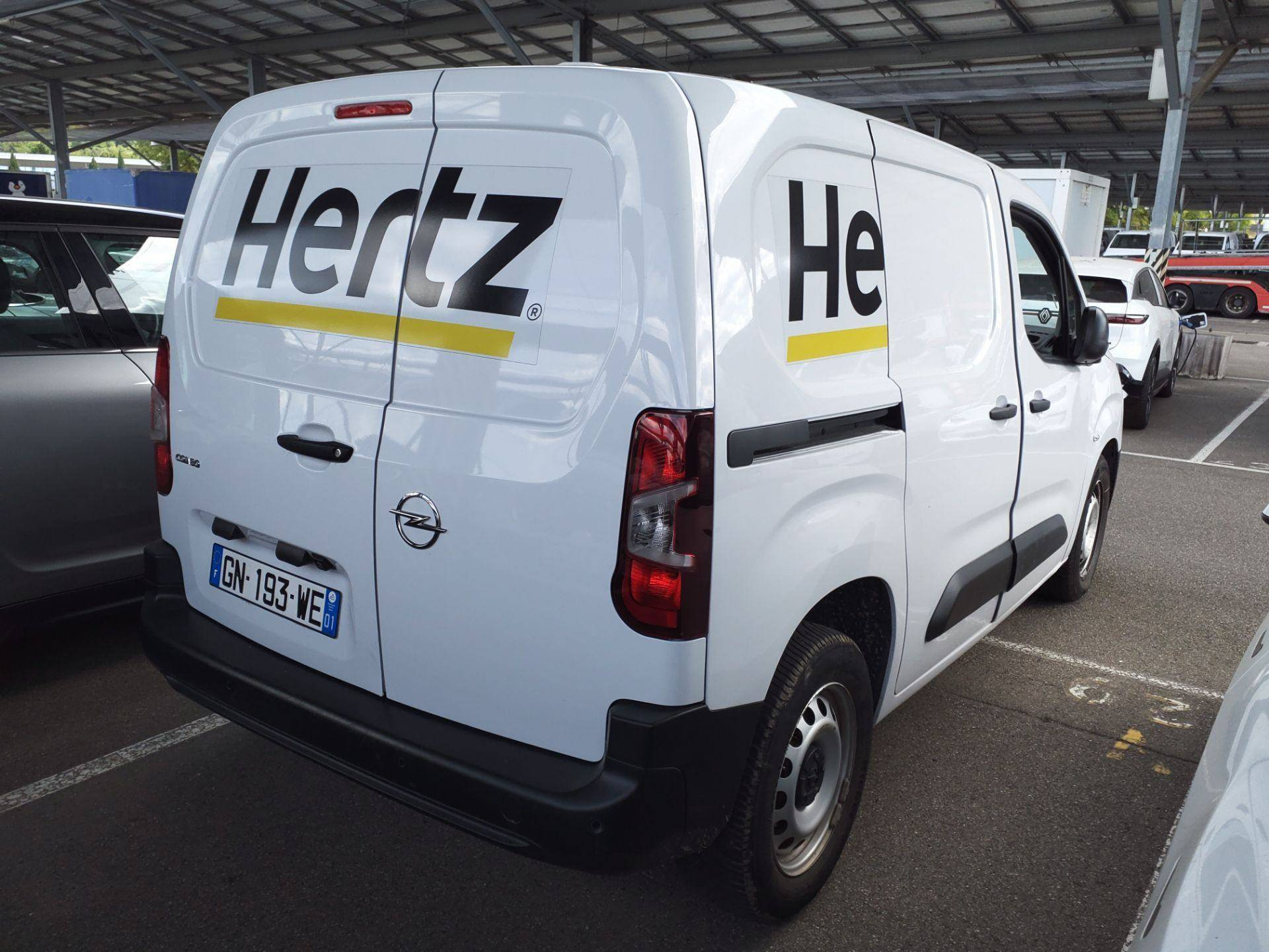 OPEL COMBO CARGO TAILLE M 950 KG BLUEHDI 100 CV BVM6
