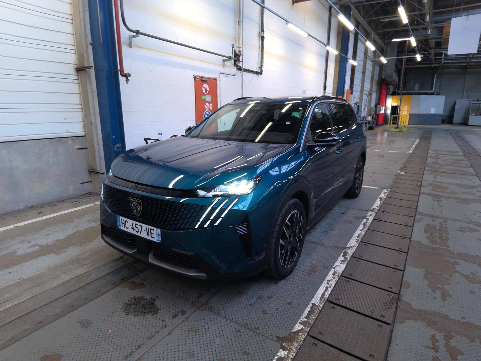 PEUGEOT 5008 ALLURE Hybrid 145 CV e-DCS6 