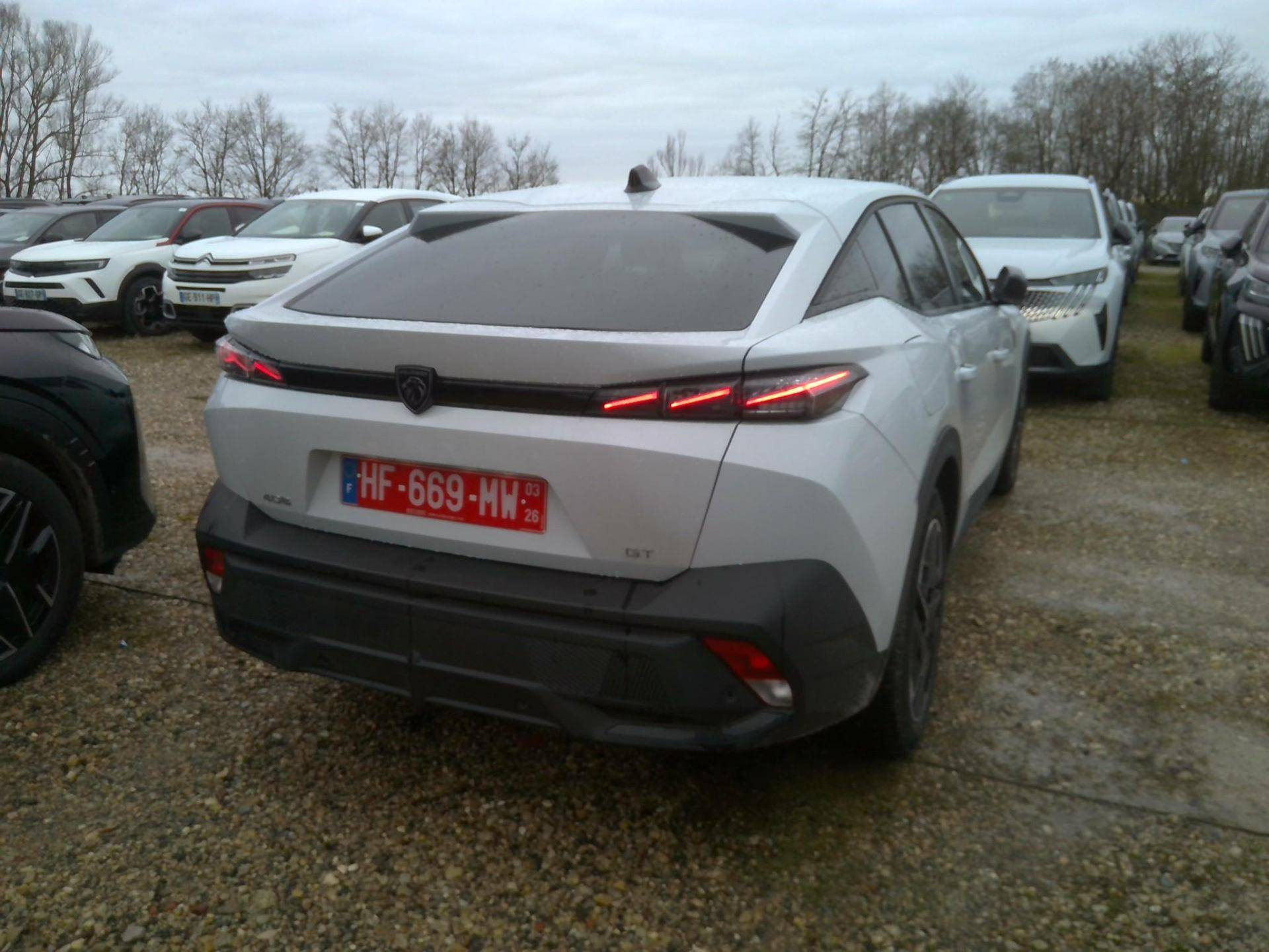 PEUGEOT 408 GT Hybrid 145 e-DCS6