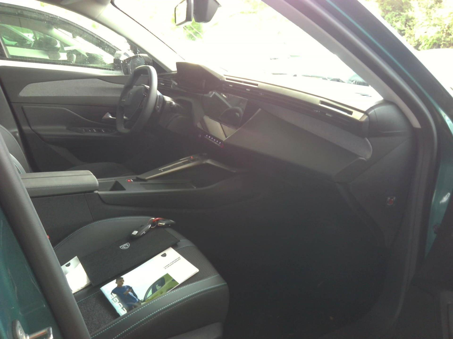 PEUGEOT 308 SW ALLURE Hybrid 145 CV e-DCS6 