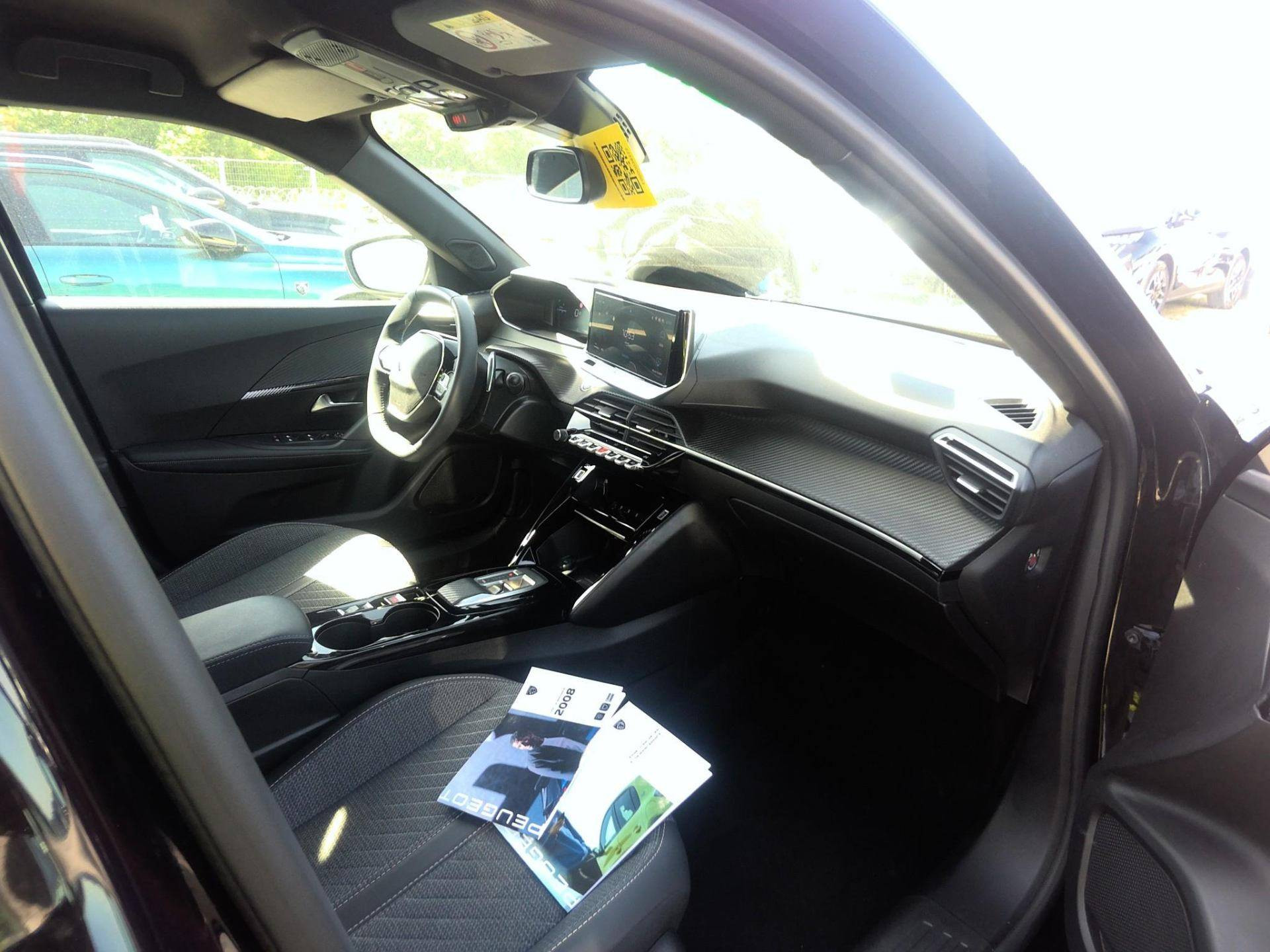 PEUGEOT 2008 ALLURE PURETECH 130 CV EAT8