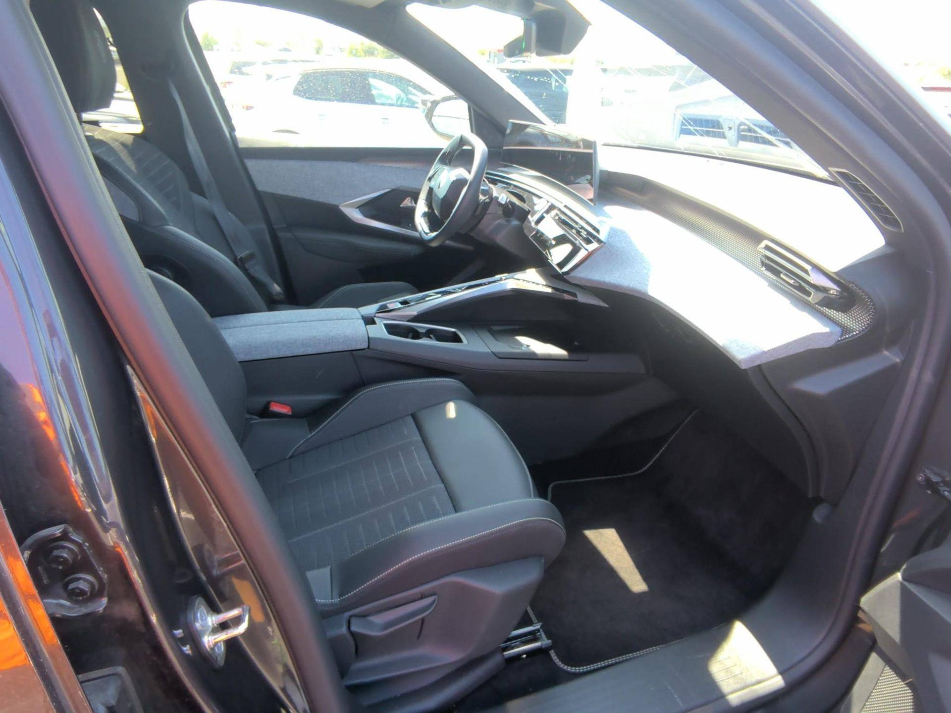 PEUGEOT 5008 GT Hybrid 145 CV e-DCS6 