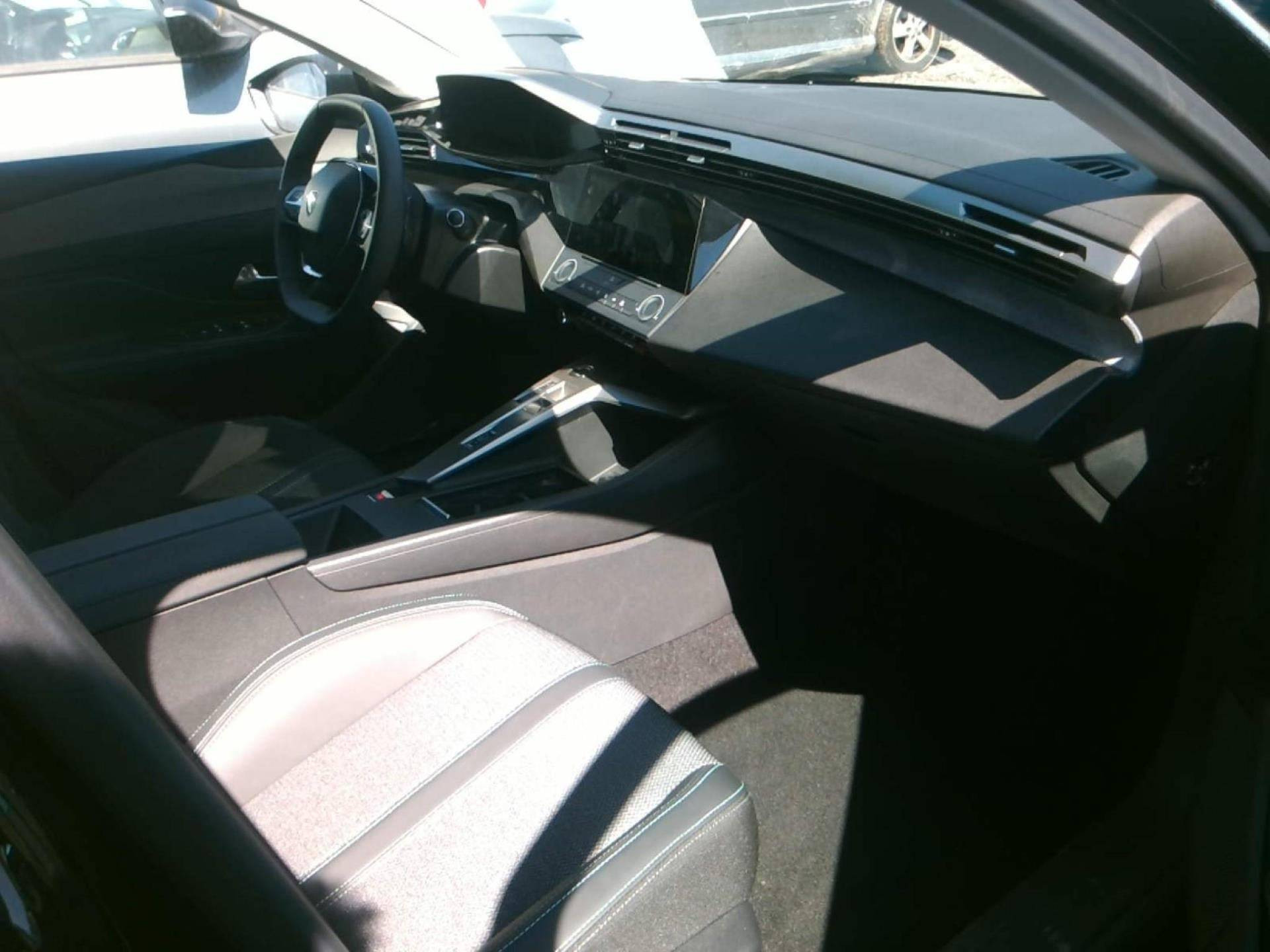 PEUGEOT 308 PHEV 180 e-EAT8 Allure