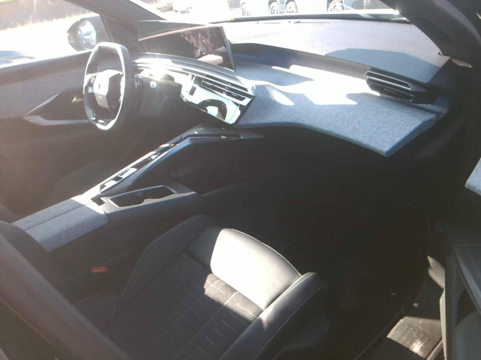 PEUGEOT 3008 GT Hybrid 145 e-DCS6