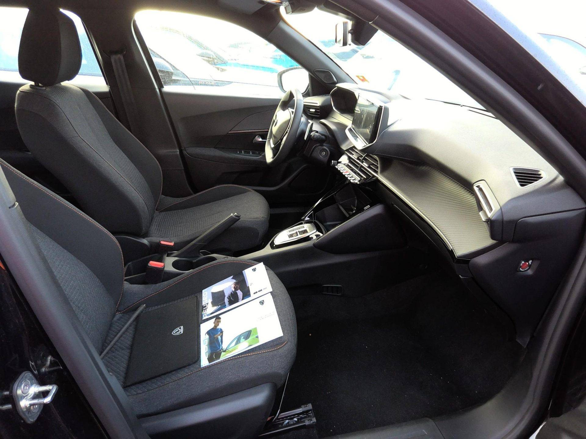 PEUGEOT 2008 STYLE Hybrid 136 CV E-DCS6 