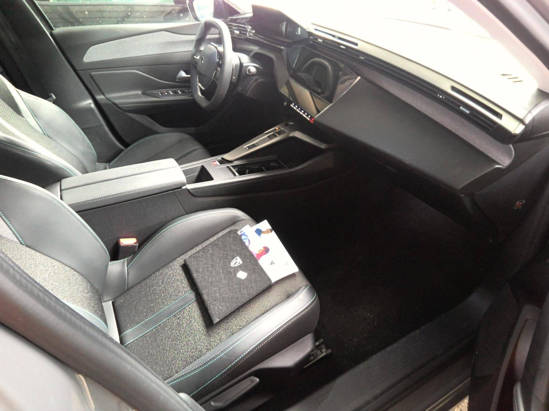 PEUGEOT 408 ALLURE Hybrid 145 CV e-DCS6