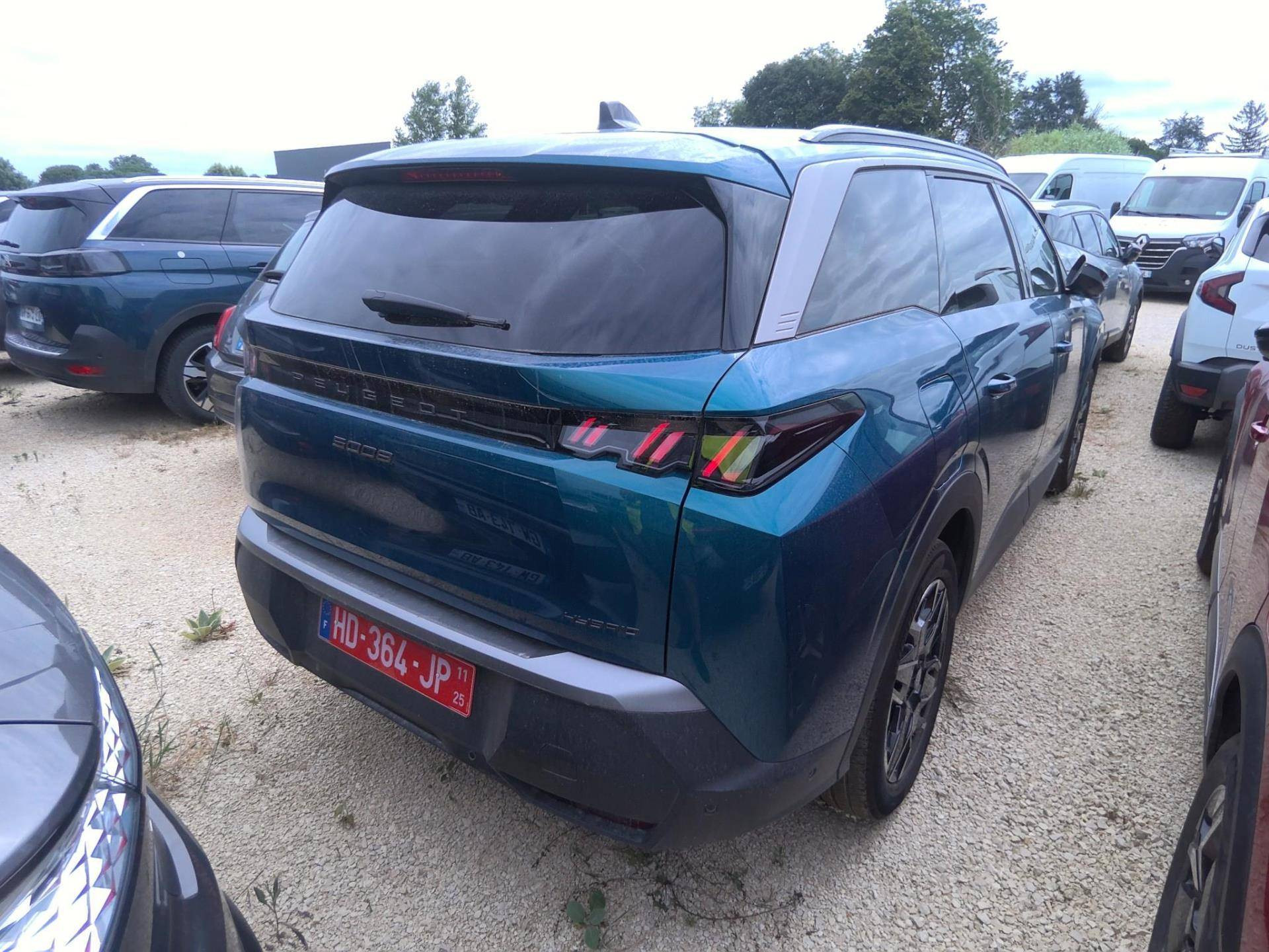 PEUGEOT 5008 ALLURE Hybrid 145 CV e-DCS6 