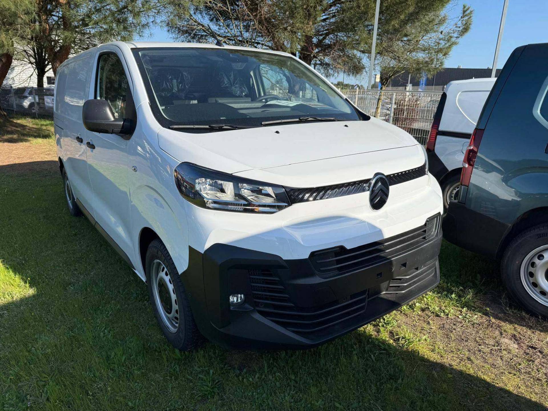 CITROEN JUMPY FOURGON TAILLE M BLUEHDI 120 CV BVM6