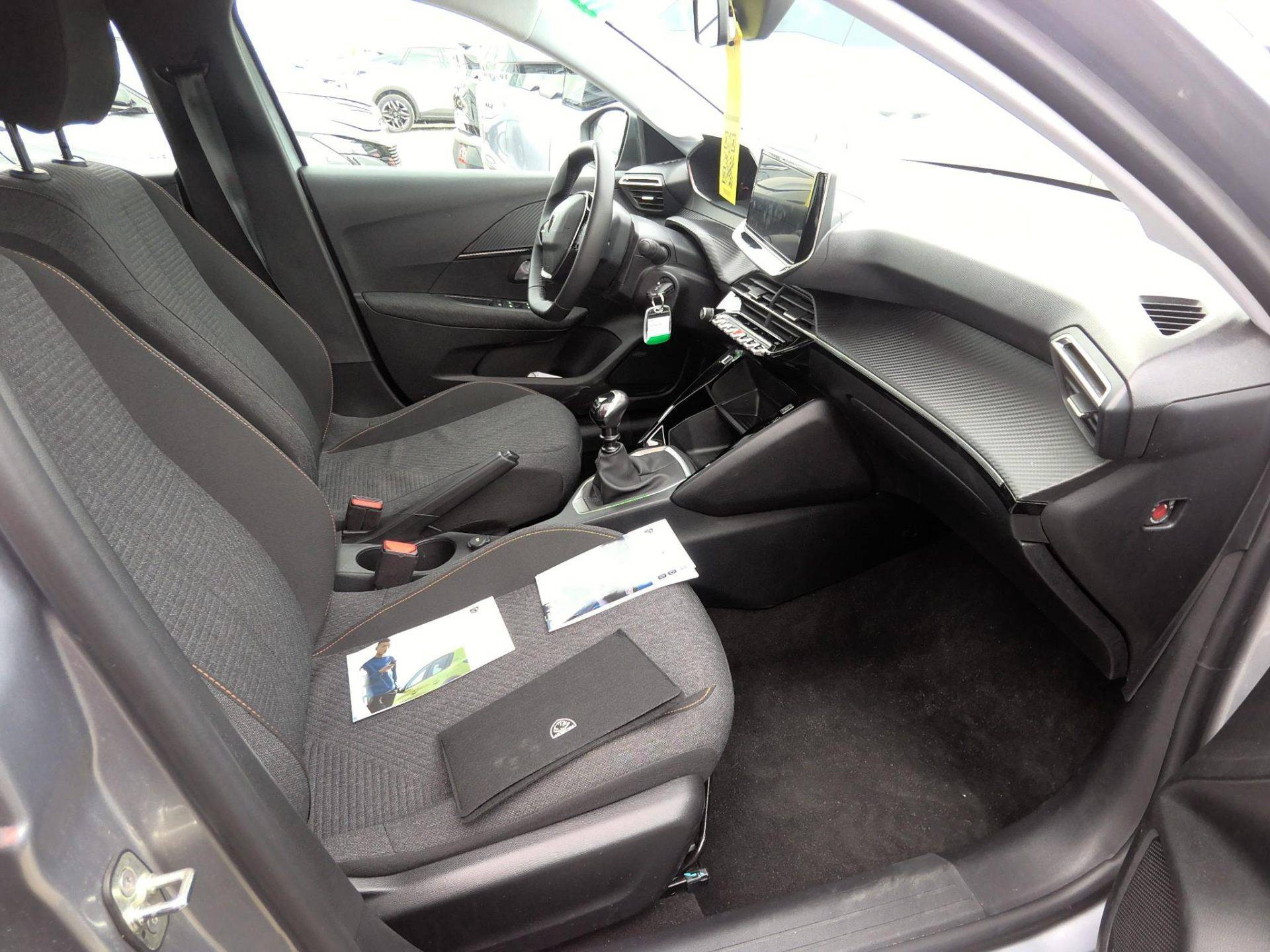 PEUGEOT 208 STYLE PURETECH 100 CV BVM 