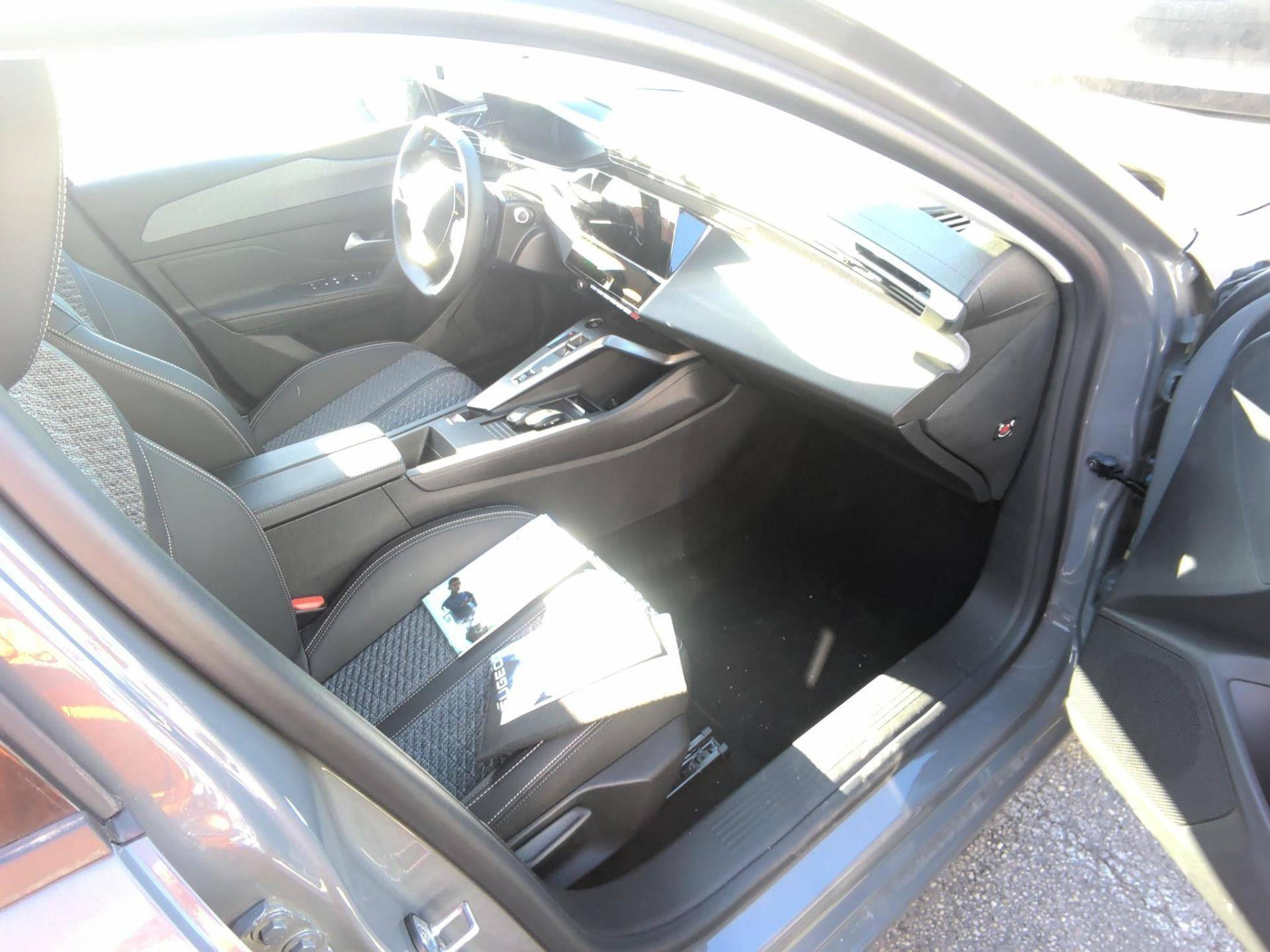 PEUGEOT 308 DIESEL BlueHDi 130ch S&S EAT8 Allure