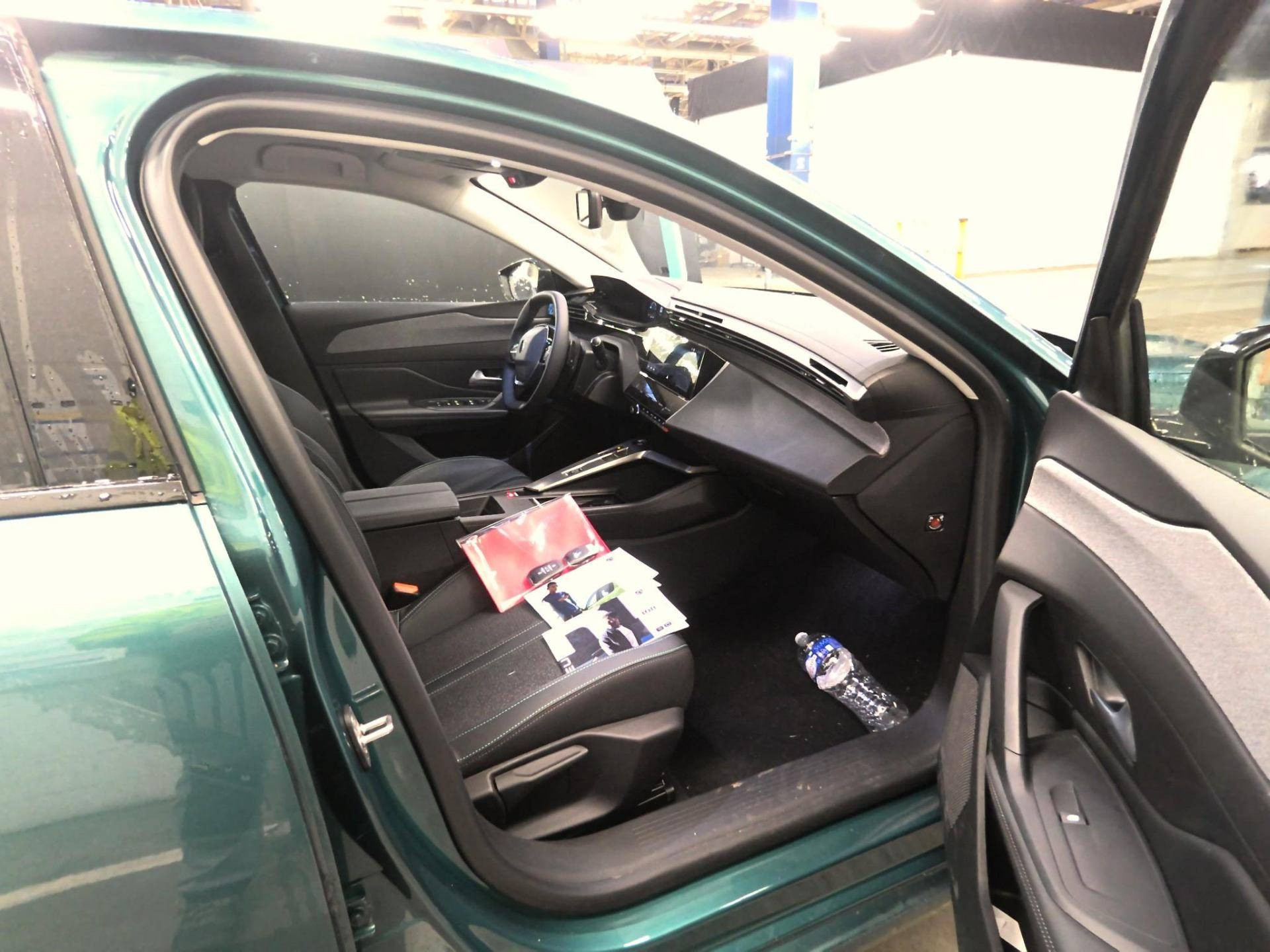 PEUGEOT 308 SW ALLURE Hybrid 145 CV e-DCS6 