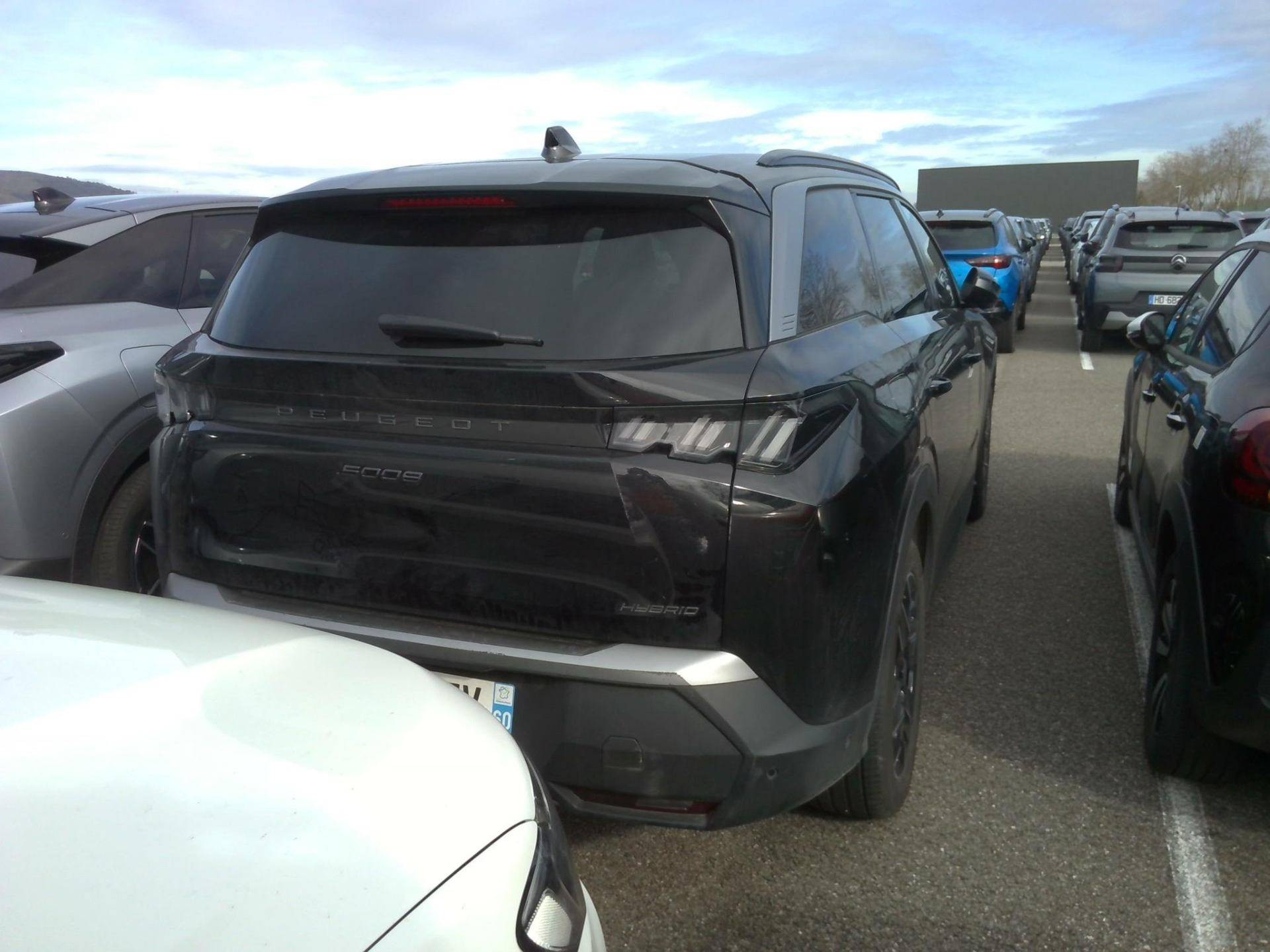 PEUGEOT 5008 ALLURE Hybrid 145 CV e-DCS6 
