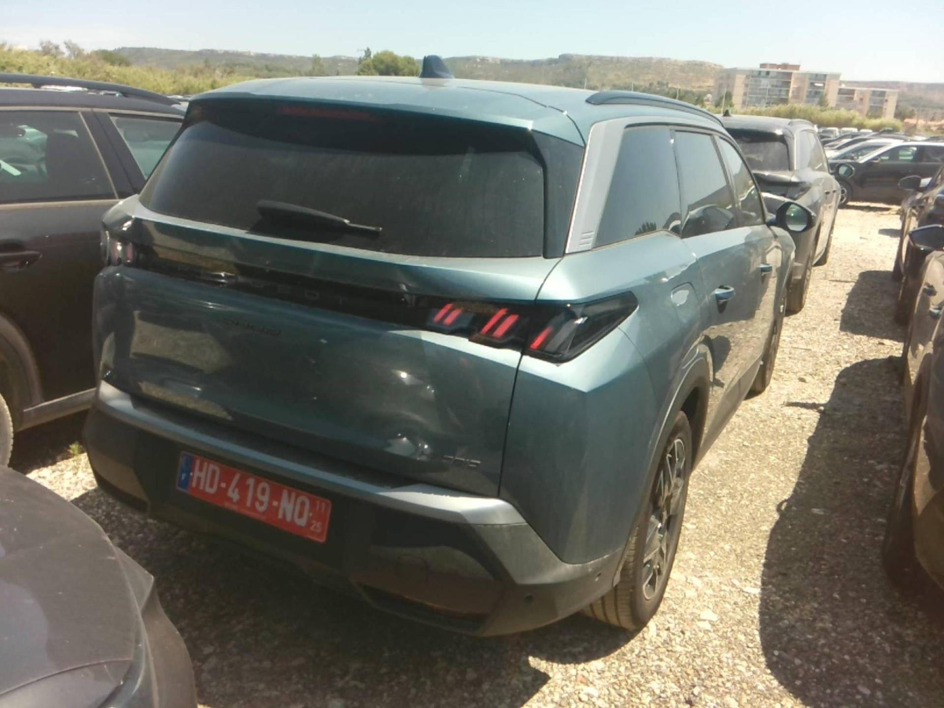 PEUGEOT 5008 ALLURE Hybrid 145 CV e-DCS6 