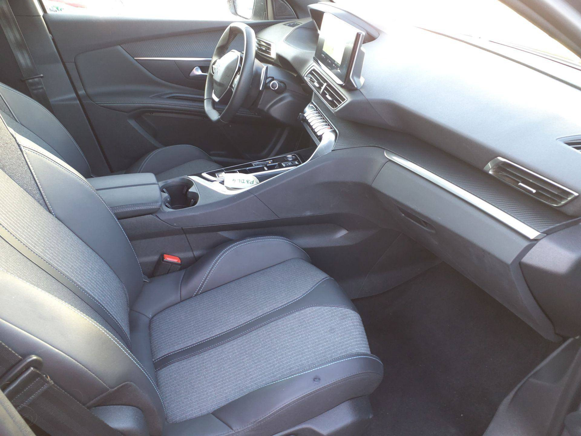 PEUGEOT 3008 ALLURE PACK HYBRID 136 CV E-DCS6