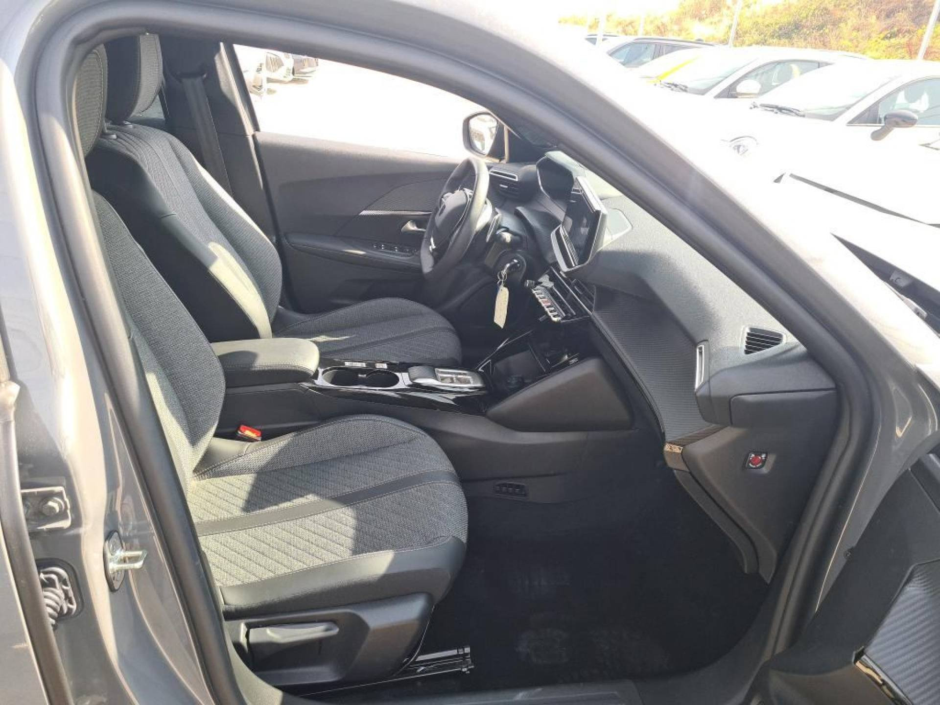 PEUGEOT 2008 Hybrid 145 ch e-DCS6 Allure