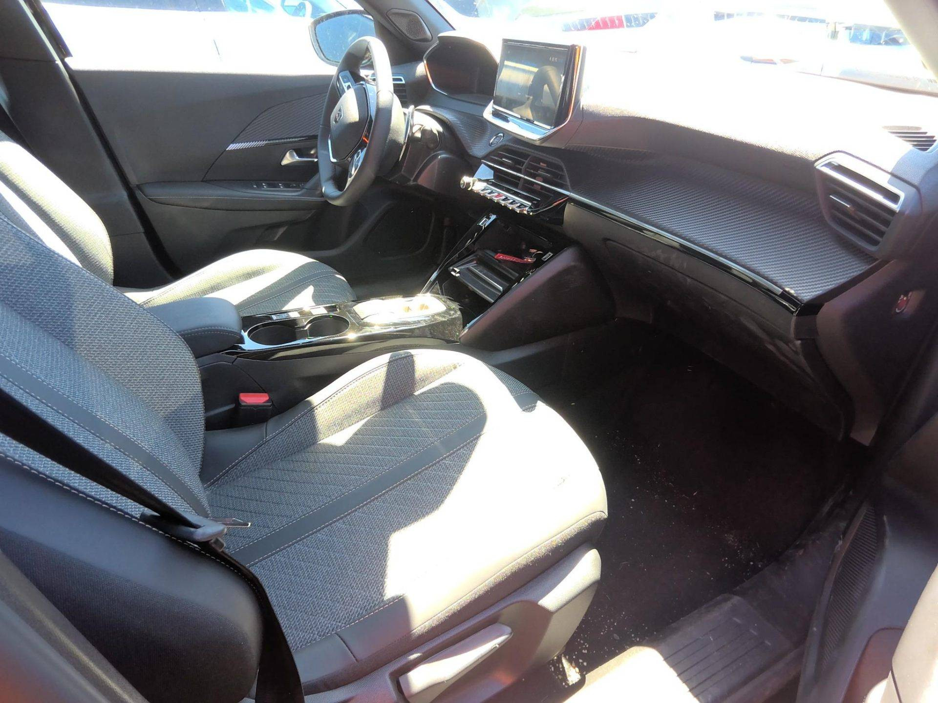 PEUGEOT 2008 Hybrid 145 ch e-DCS6 Allure