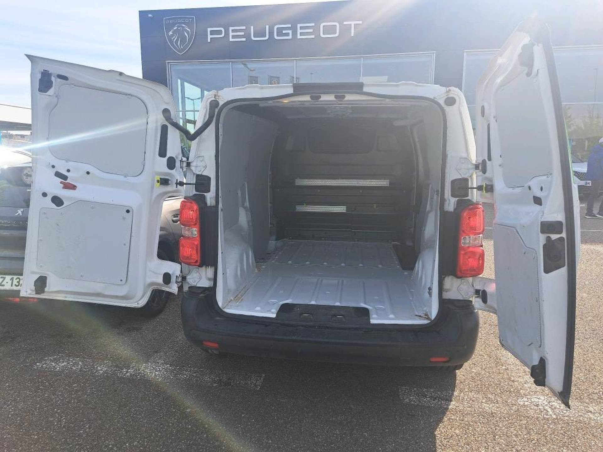 PEUGEOT EXPERT FG EXPERT FGN TOLE STANDARD ELECTRIQUE 75KWH 136 ASPHALT