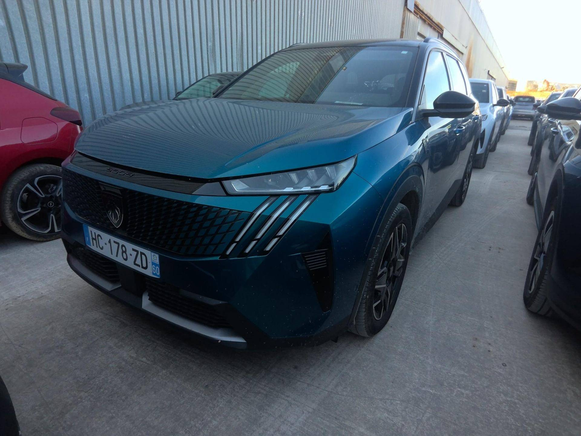 PEUGEOT 5008 GT Hybrid 145 CV e-DCS6 