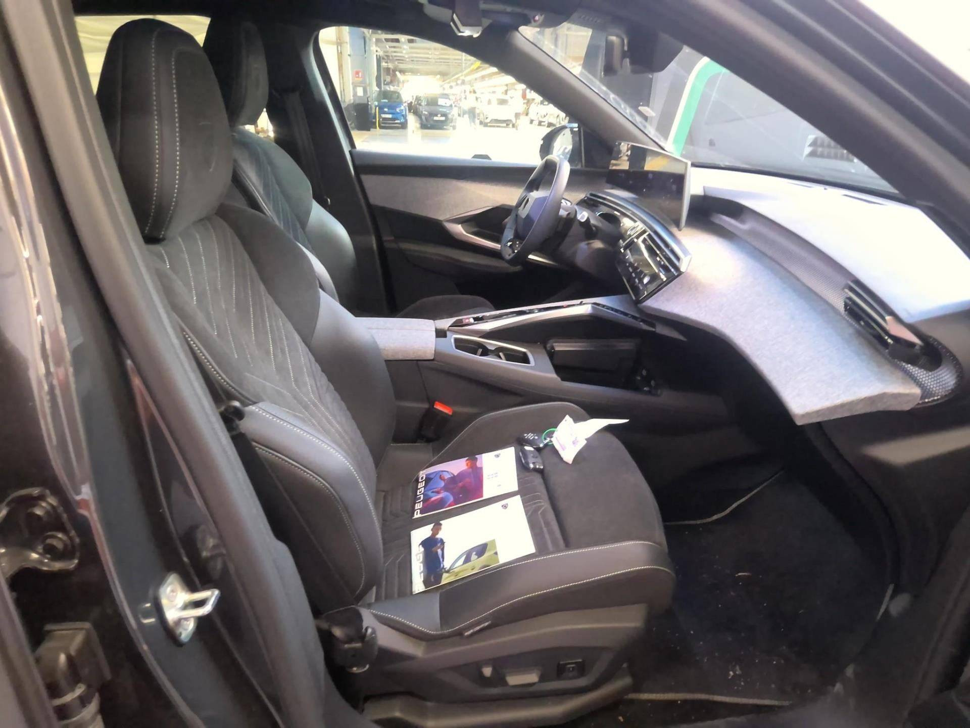 PEUGEOT 3008 210 ch 73 kWh GT