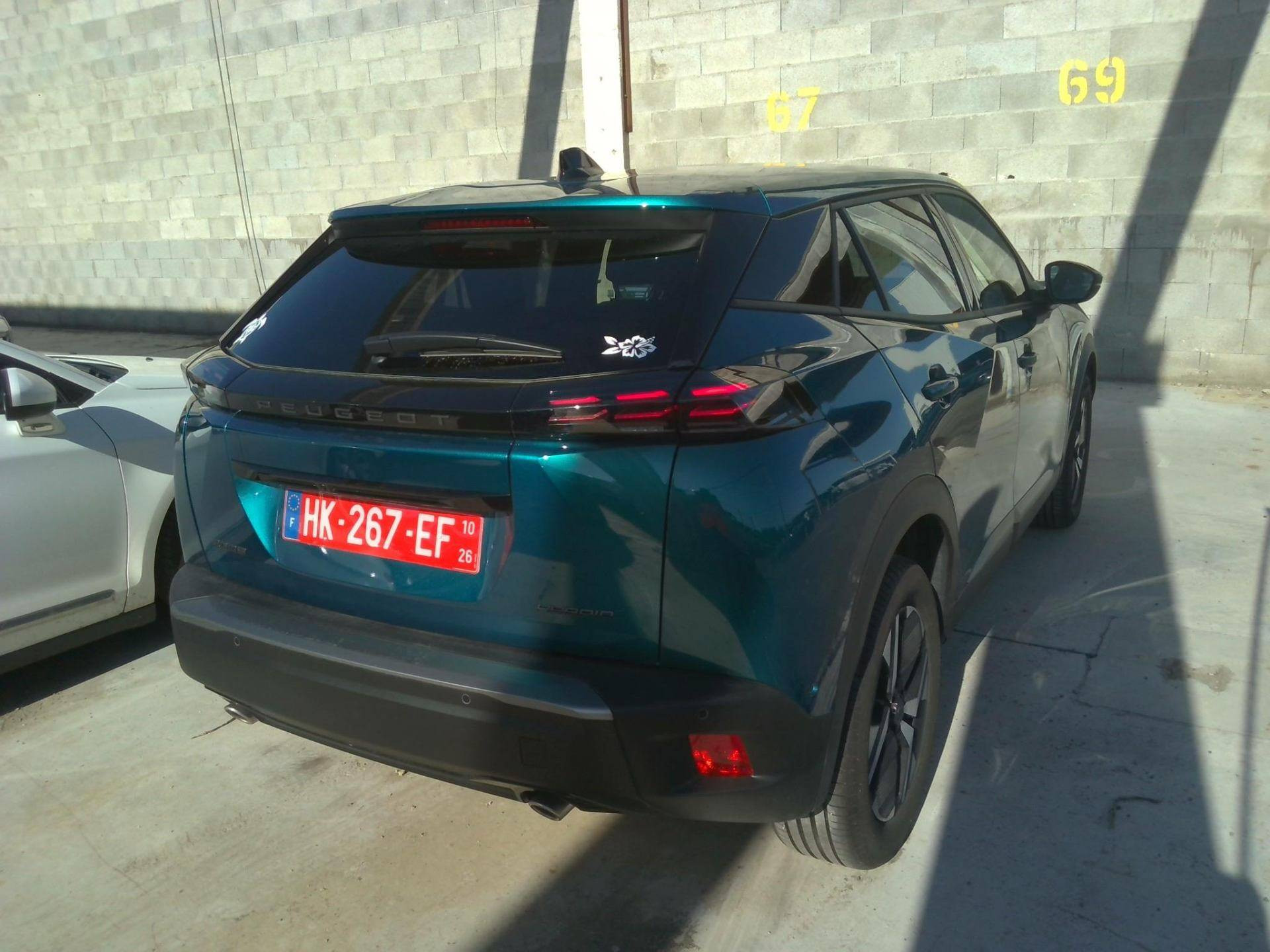 PEUGEOT 2008 Hybrid 145 ch e-DCS6 Allure