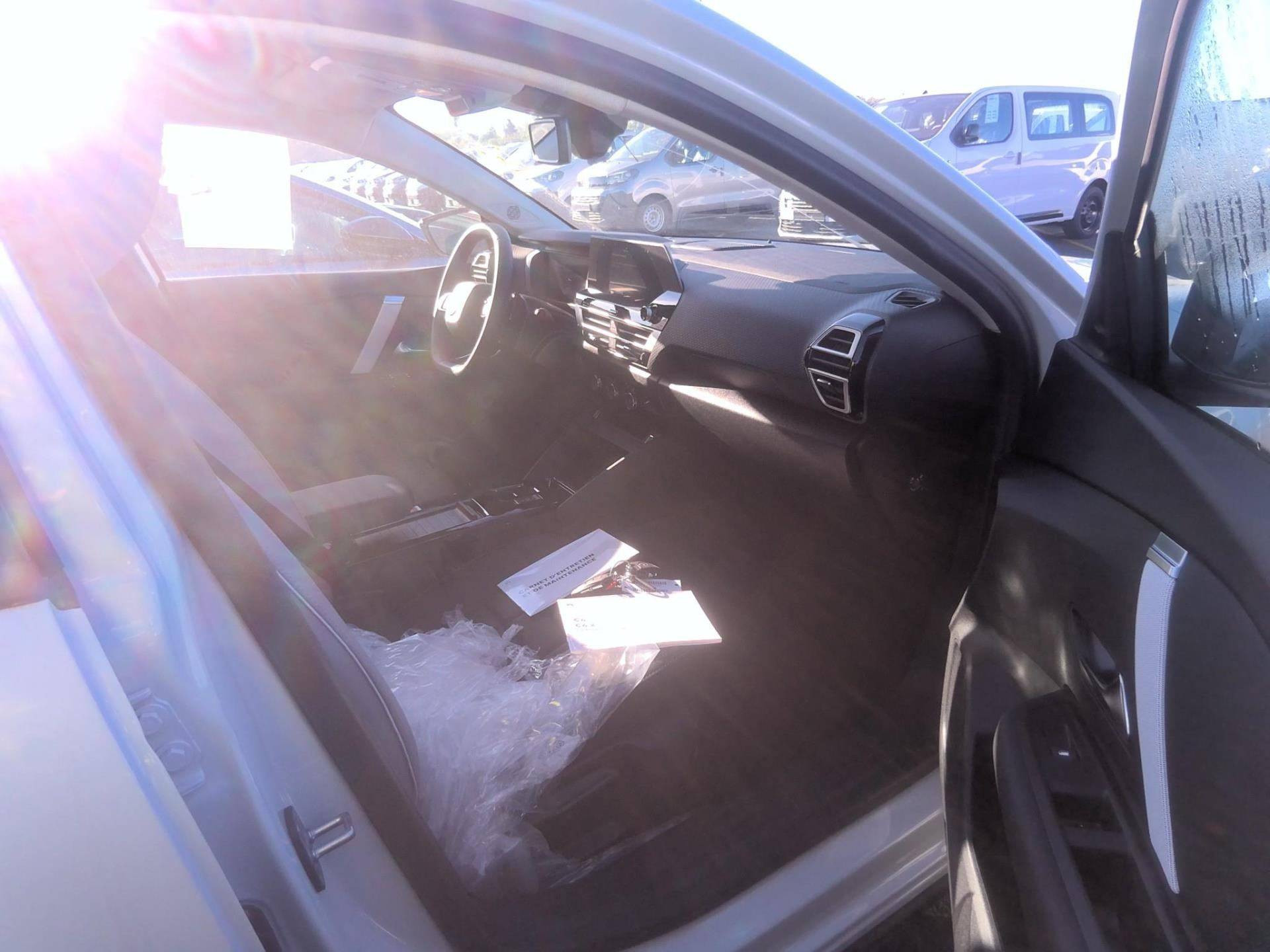 CITROEN C4 MAX Hybride 145 CV e-DCS6 
