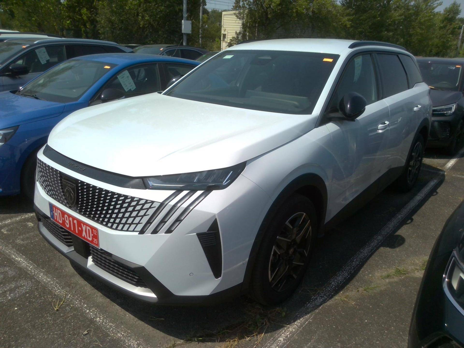 PEUGEOT 5008 ALLURE Hybrid 145 CV e-DCS6 