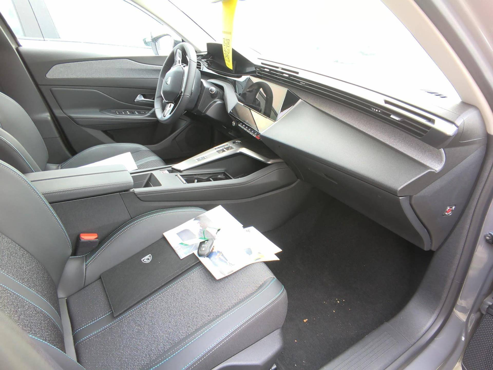 PEUGEOT 308 PHEV 180 e-EAT8 Allure