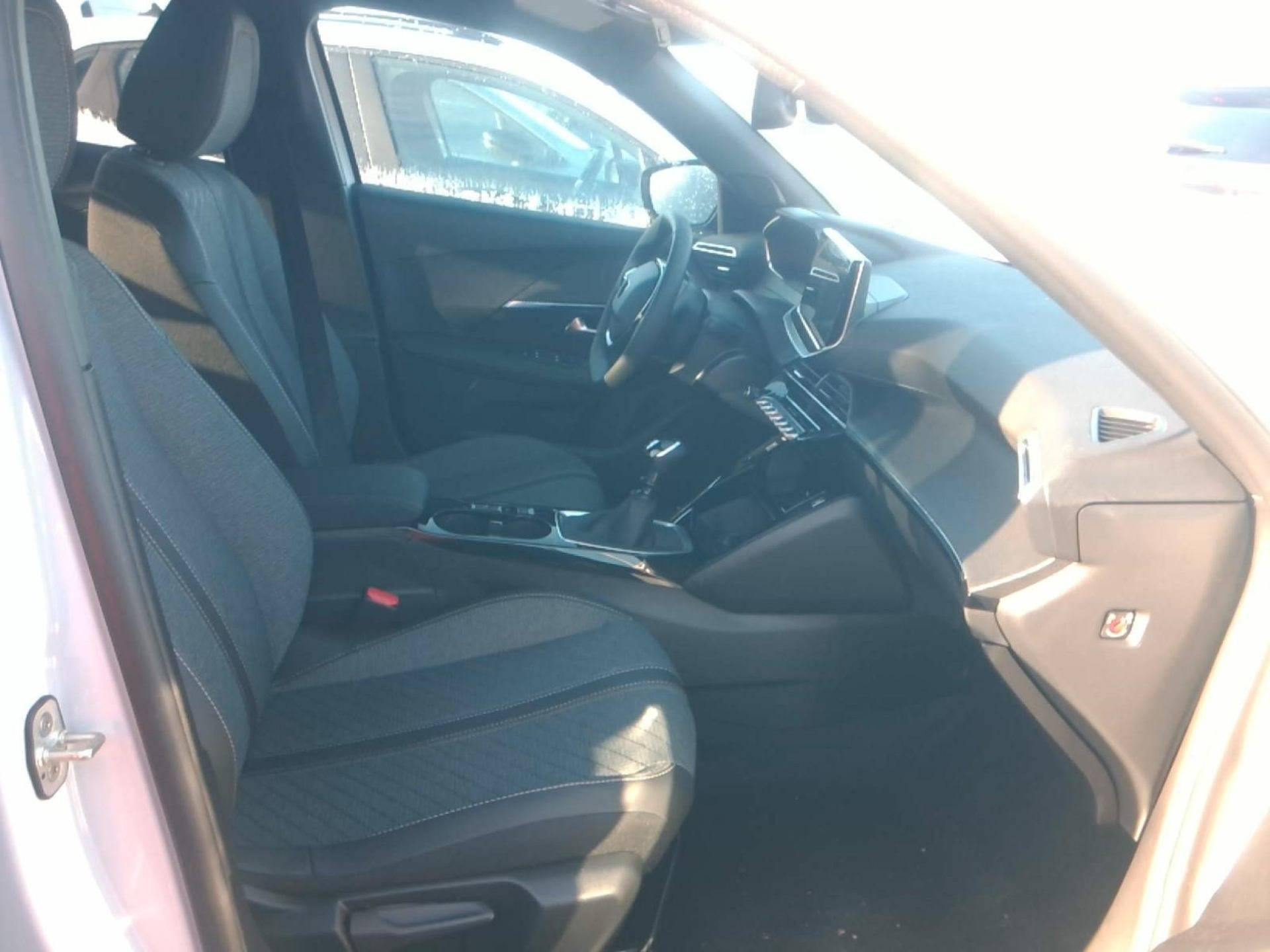 PEUGEOT 2008 ALLURE PURETECH 100 CV BVM6