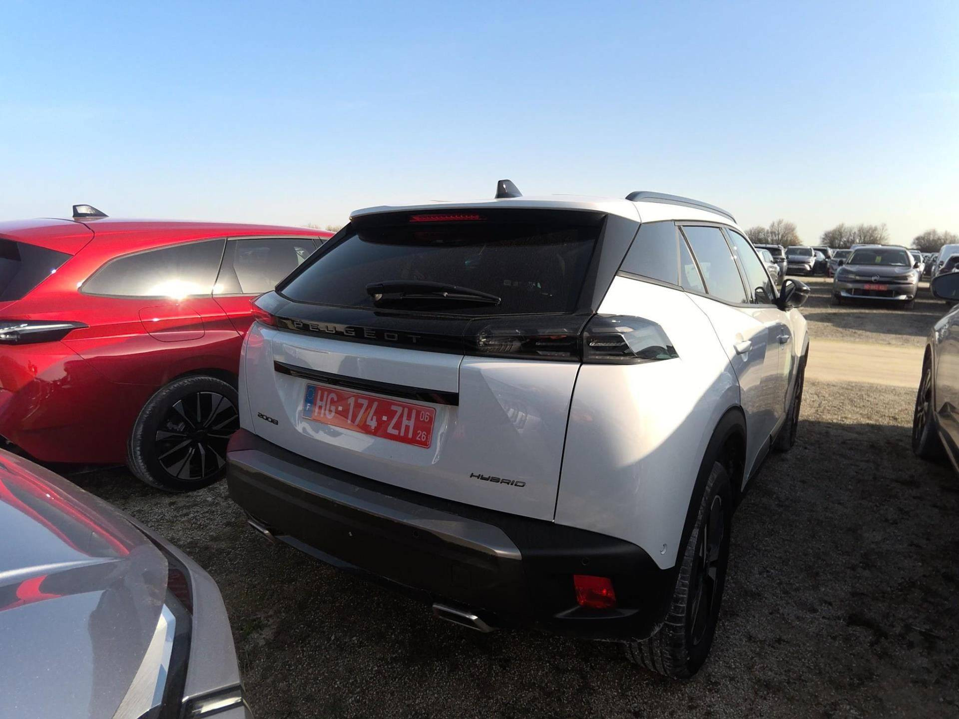PEUGEOT 2008 Hybrid 145 ch e-DCS6 Allure