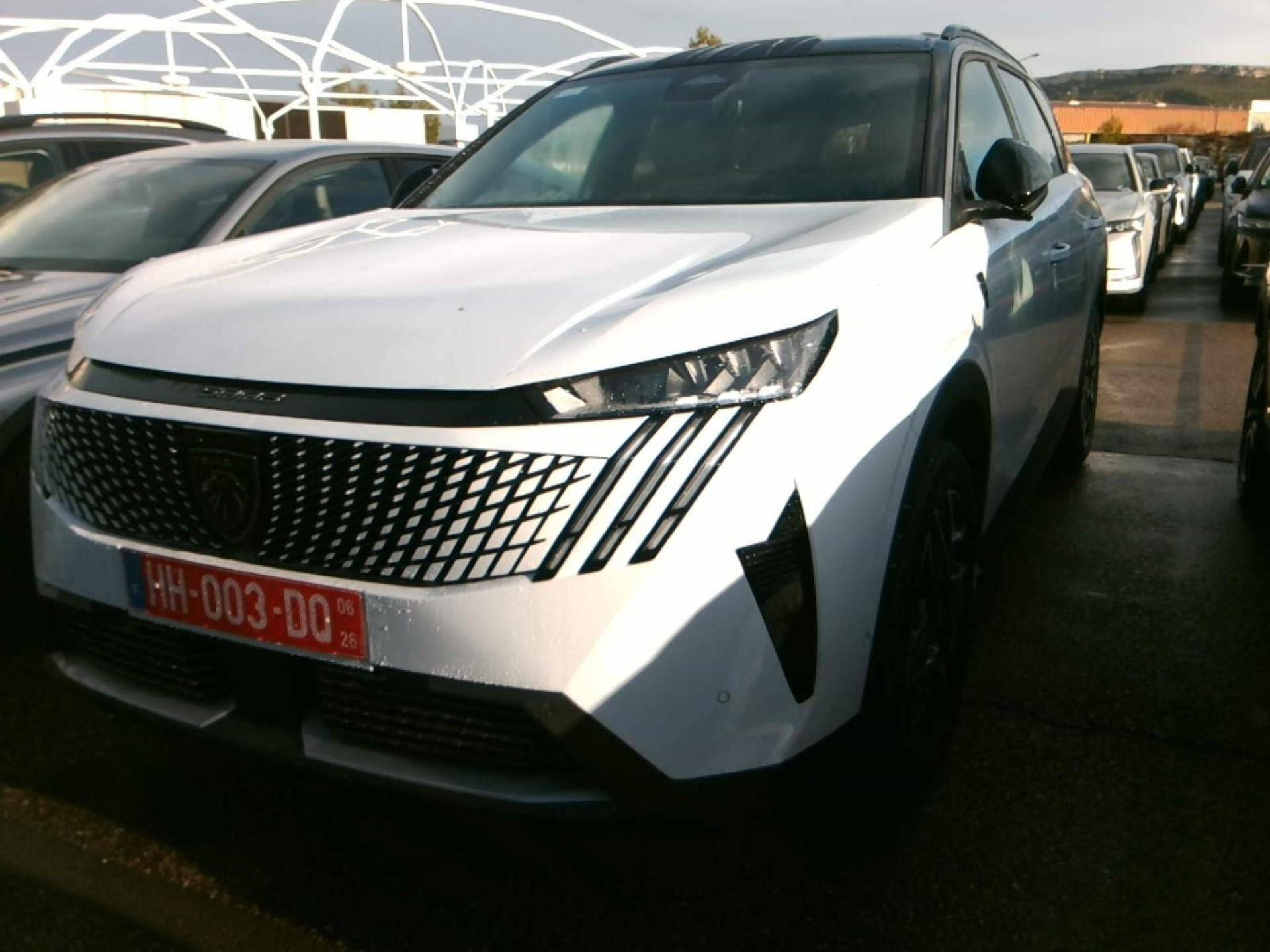 PEUGEOT 5008 GT Hybrid 145 CV e-DCS6 