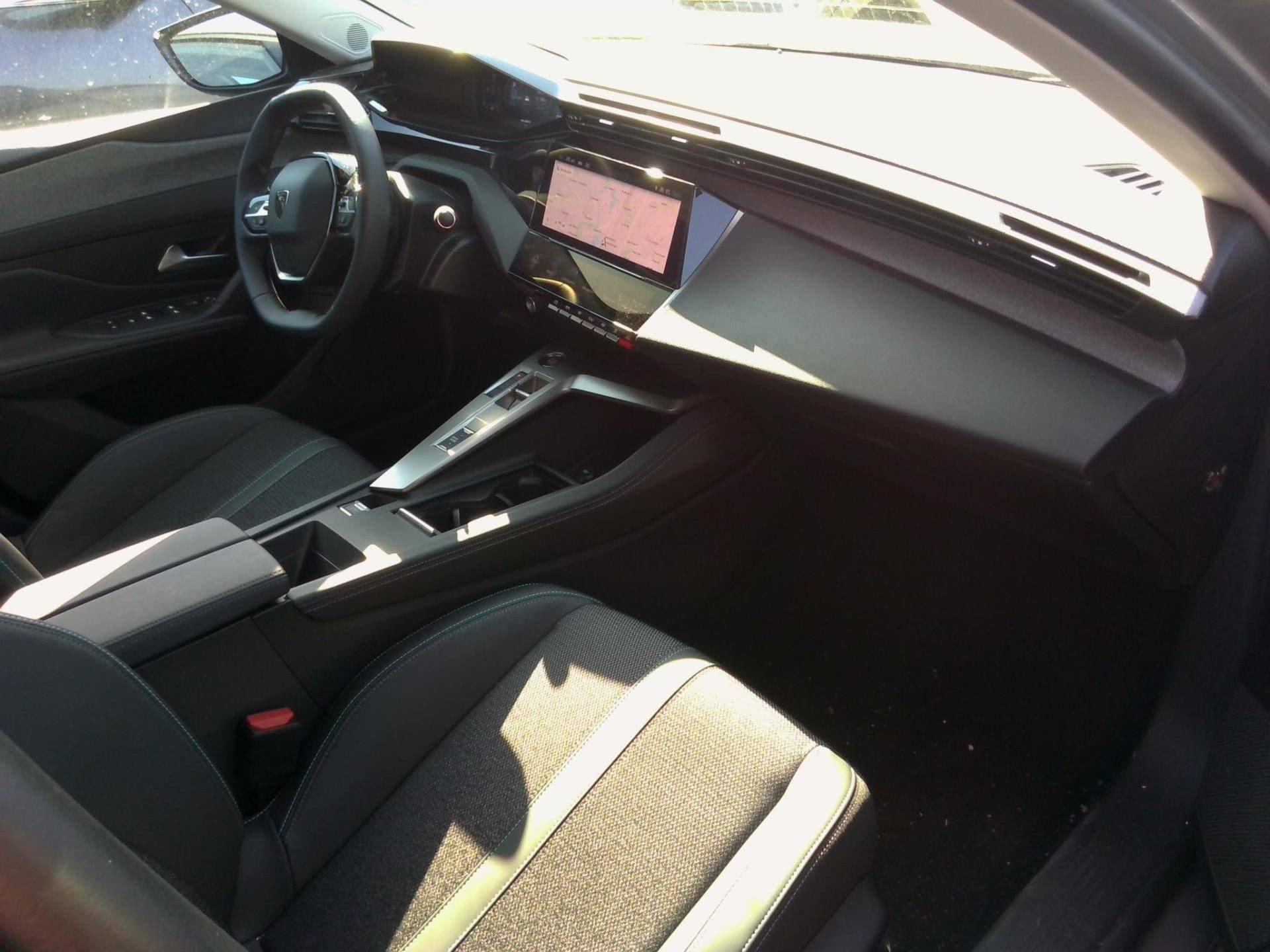 PEUGEOT 308 PHEV 180 e-EAT8 Allure