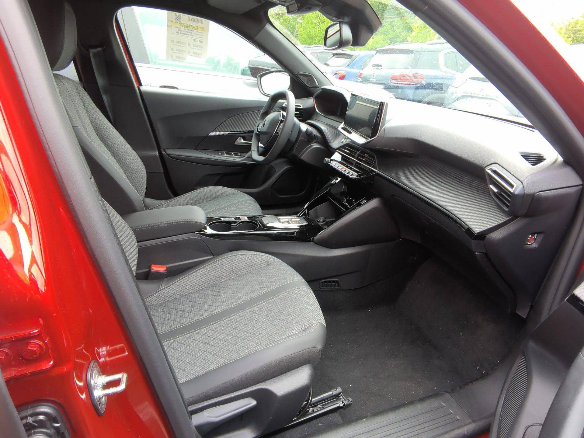 PEUGEOT 2008 Hybrid 145 ch e-DCS6 Allure