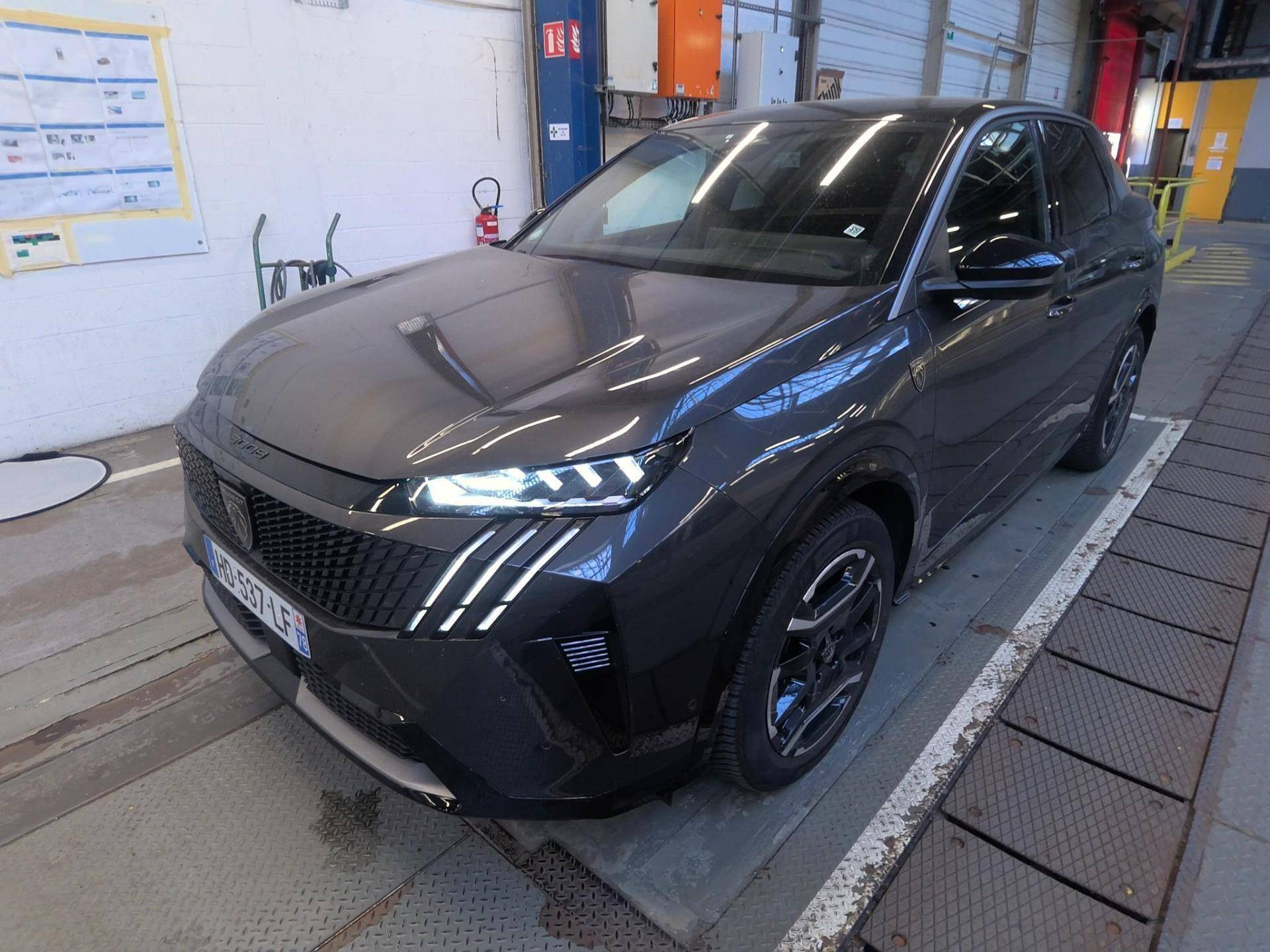 PEUGEOT 3008 210 ch 73 kWh GT