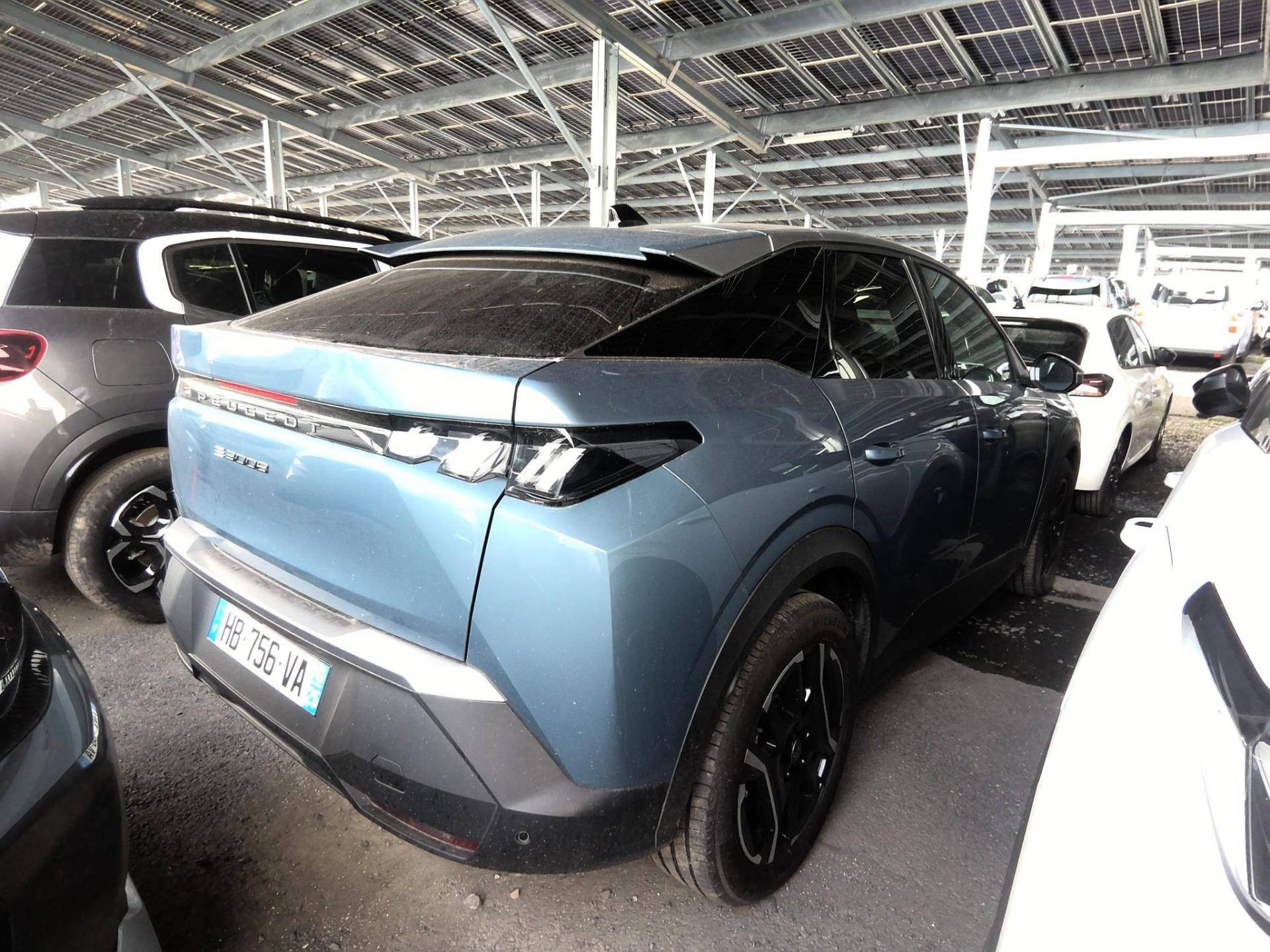 PEUGEOT 3008 210 ch 73 kWh Allure