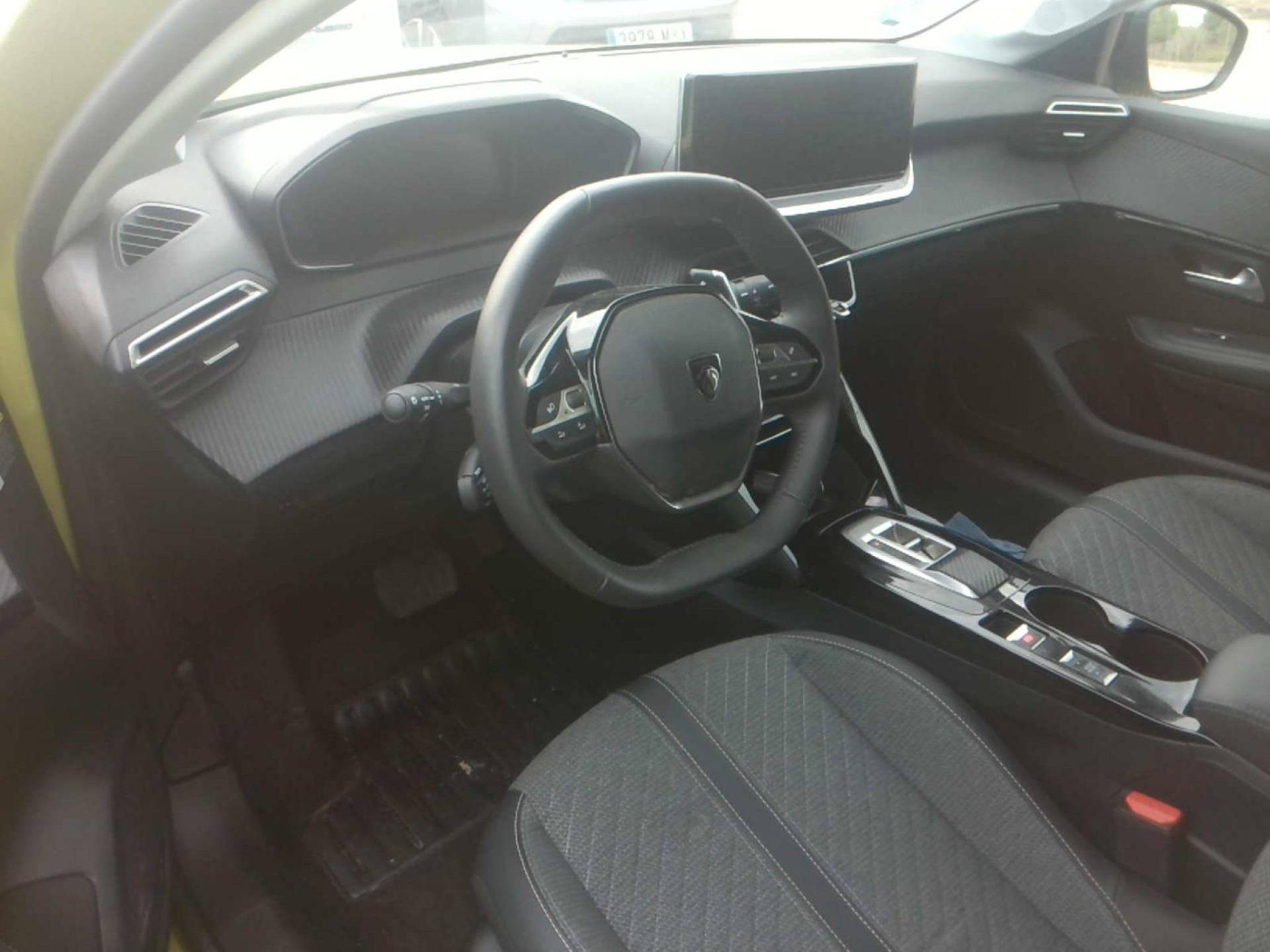 PEUGEOT 208 ALLURE HYBRID 100 CV E-DCS6