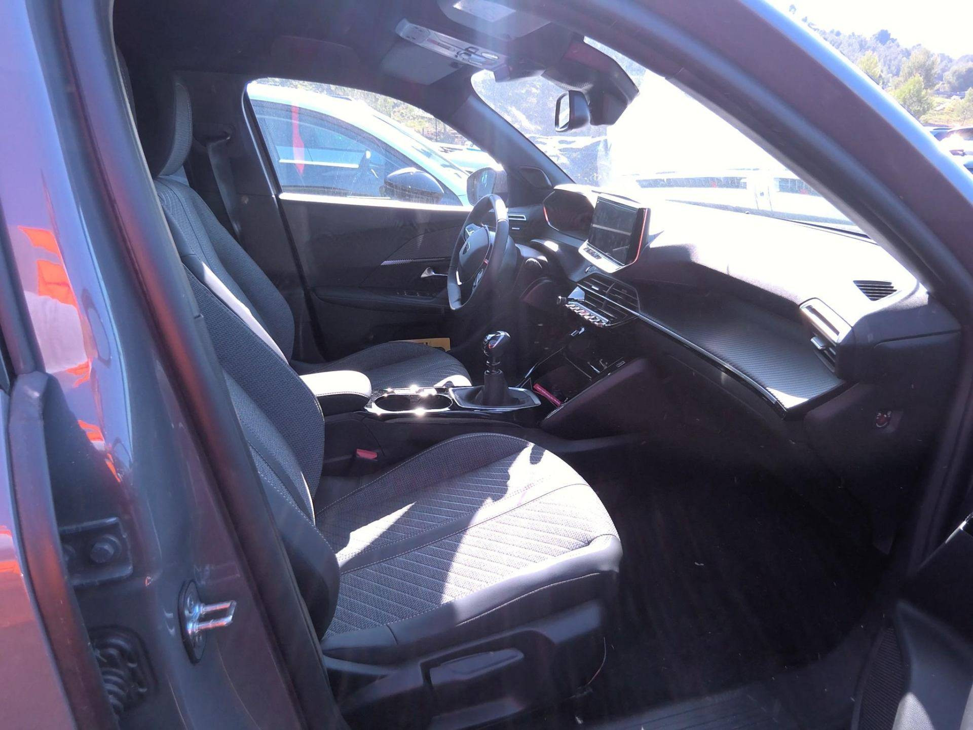 PEUGEOT 2008 ALLURE PURETECH 100 CV BVM6