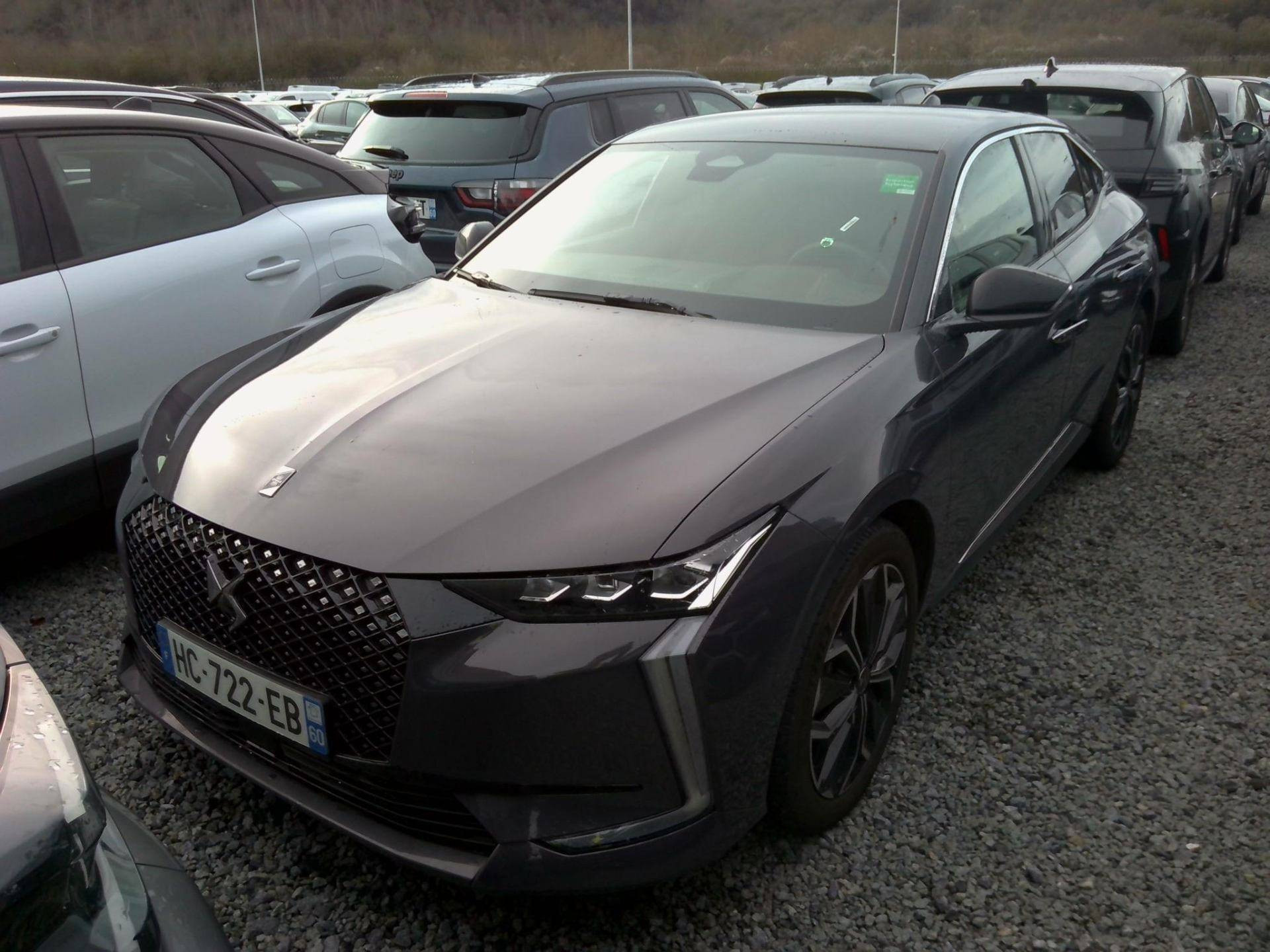 DS DS 4 ETOILE Hybride 136 e-DCT6 + Alcantara