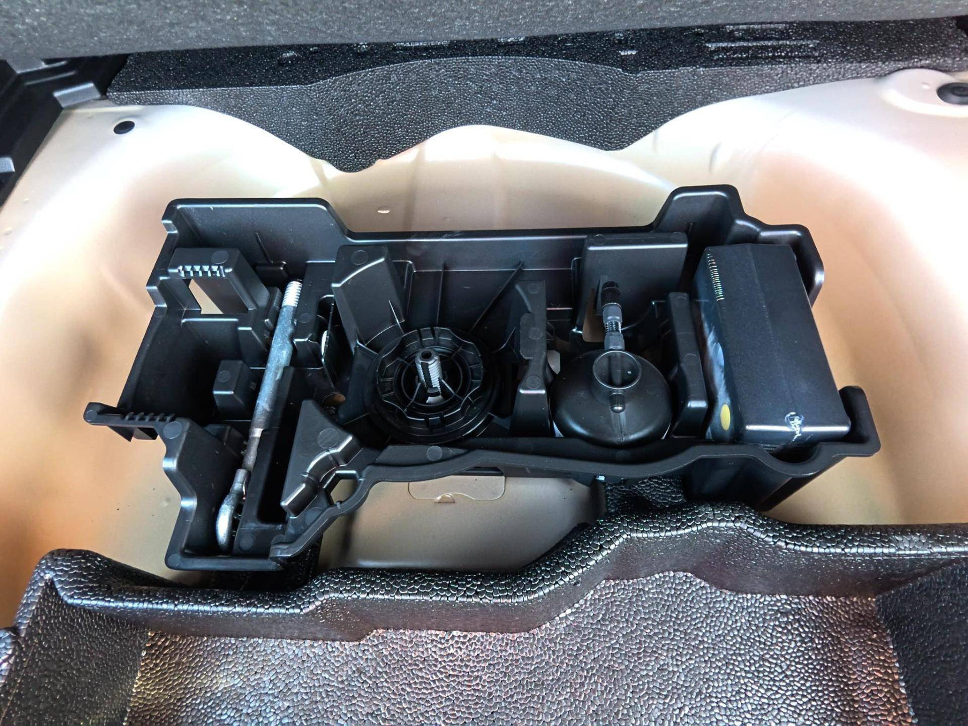 PEUGEOT 2008 Hybrid 145 ch e-DCS6 Allure