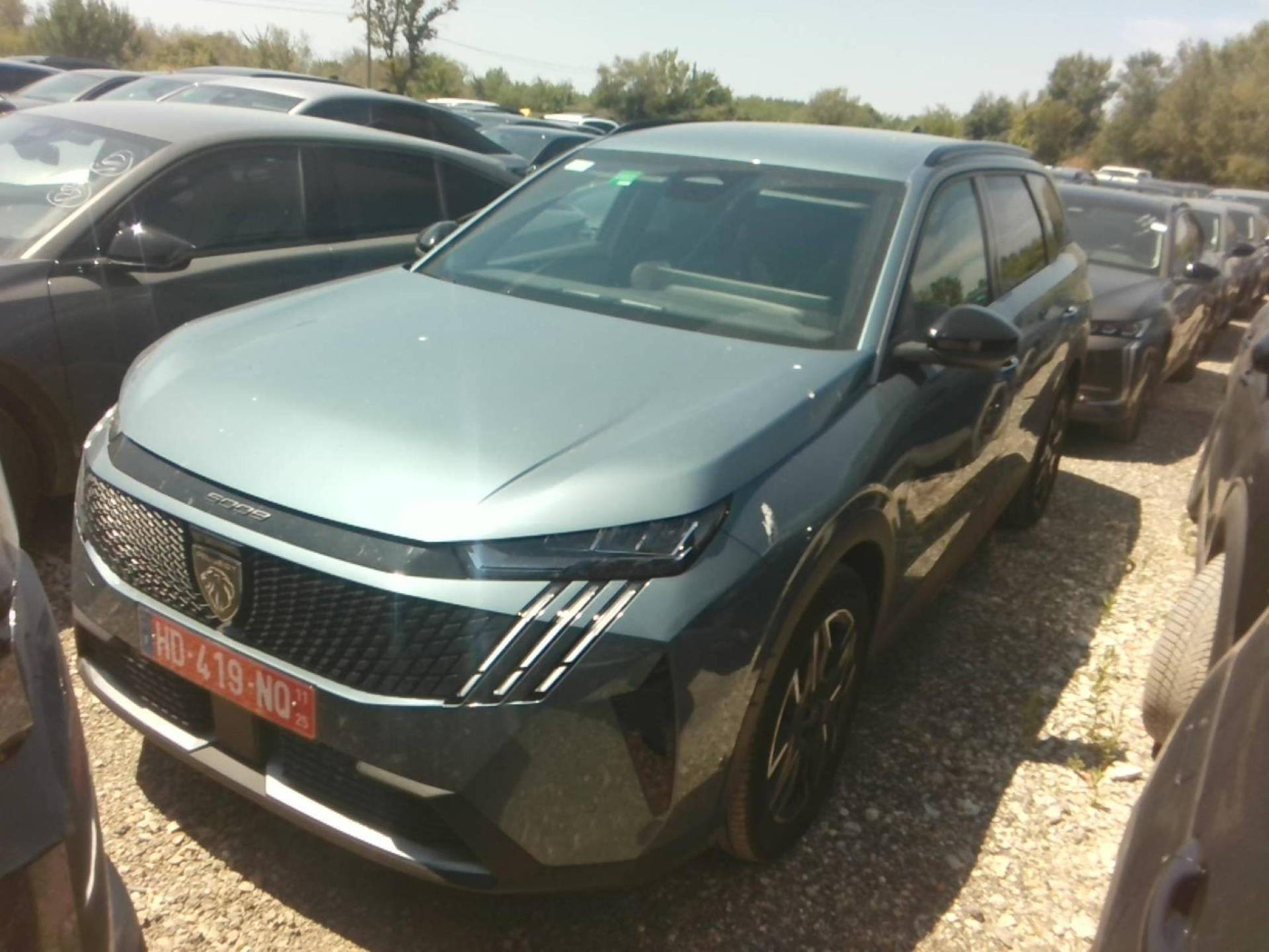 PEUGEOT 5008 ALLURE Hybrid 145 CV e-DCS6 