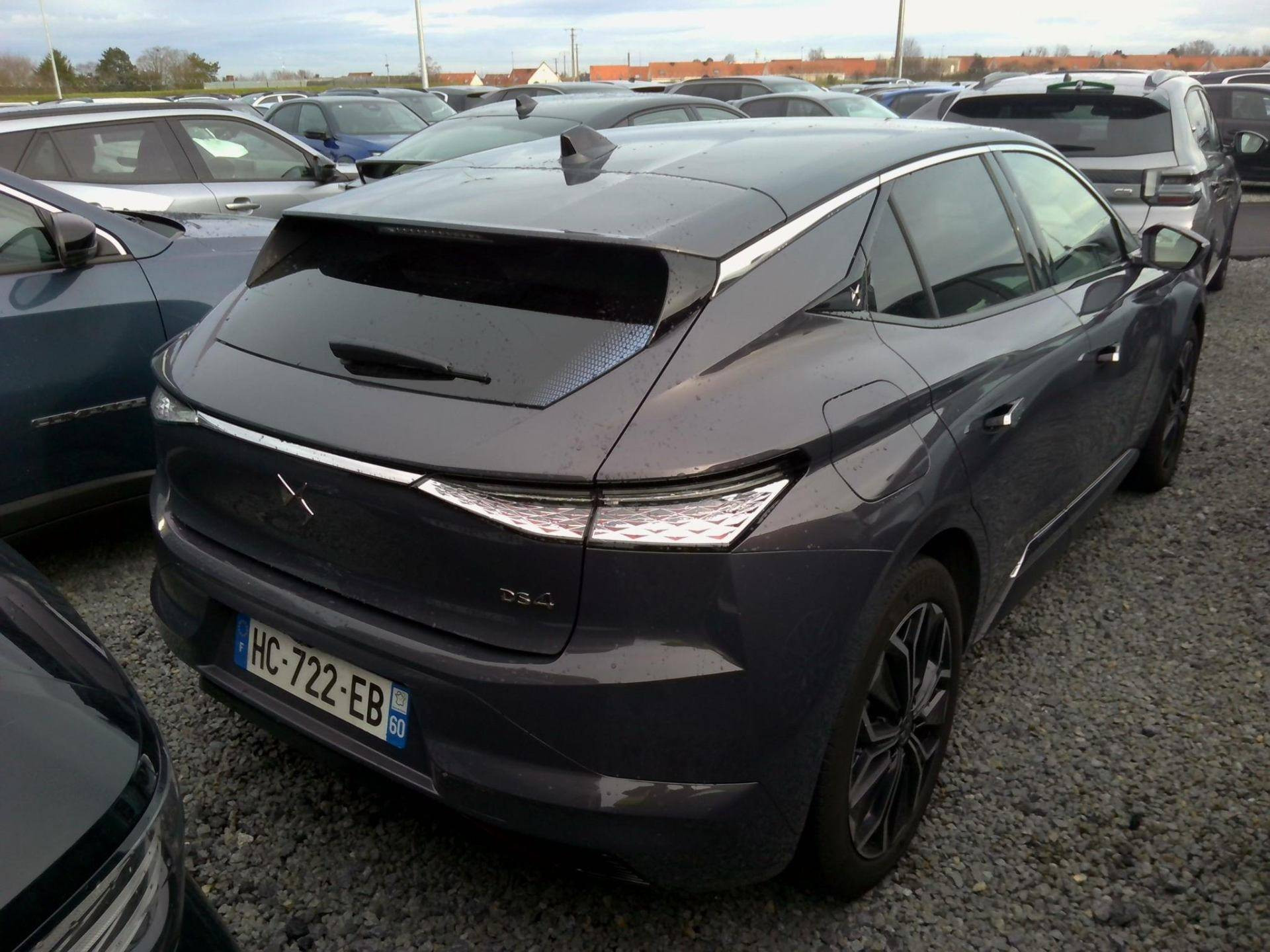 DS DS 4 ETOILE Hybride 136 e-DCT6 + Alcantara