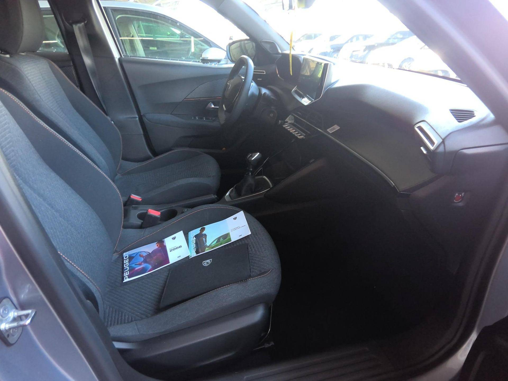 PEUGEOT 2008 STYLE 100 CV BVM6