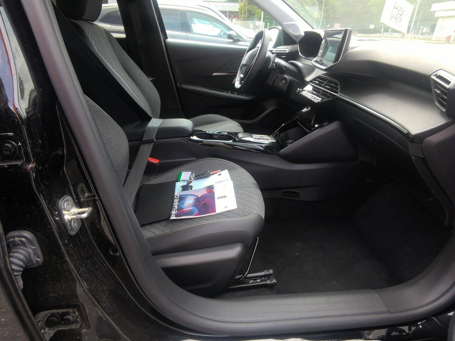 PEUGEOT 208 ALLURE Hybrid 110 CV e-DCS6 
